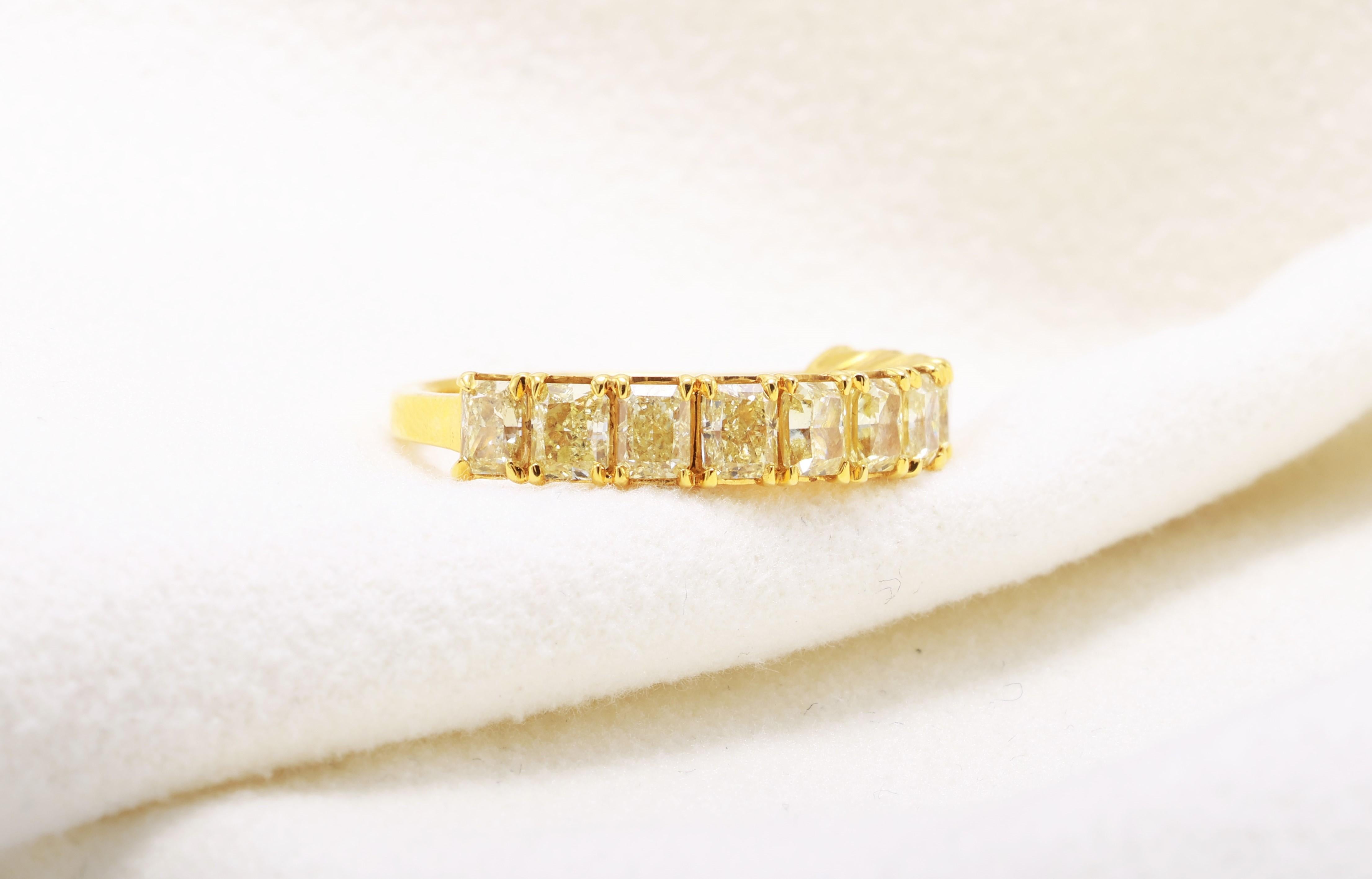 Women's or Men's Fancy Yellow Diamond Ring For Sale