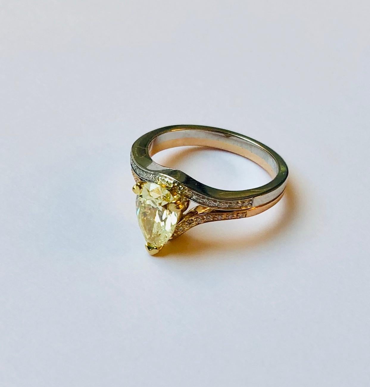 Fancy-Yellow Diamond Ring For Sale 1