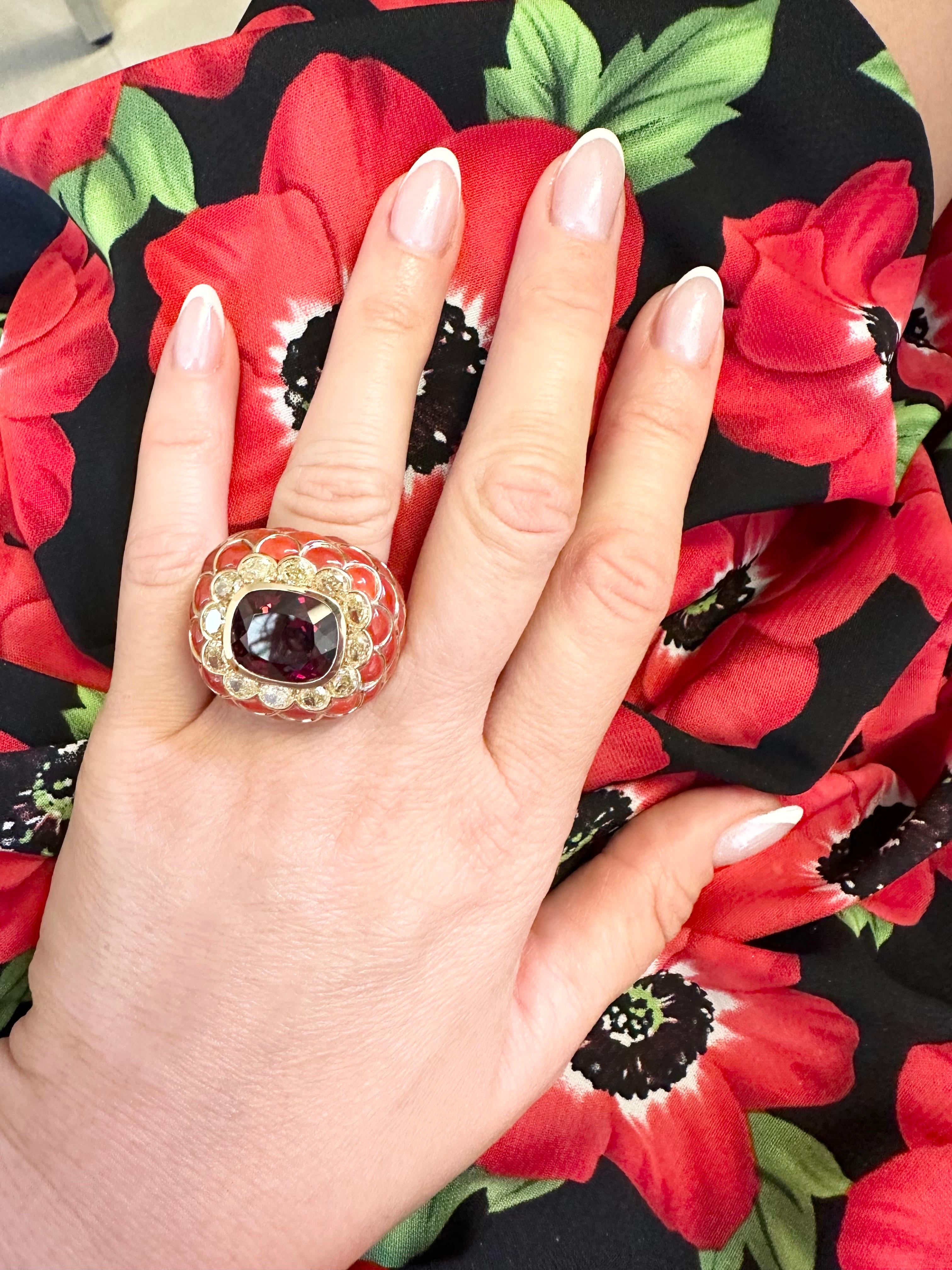 Fancy yellow diamond ring Luxurious ring for a QUEEN RARE Handmade 18KT gold For Sale 4