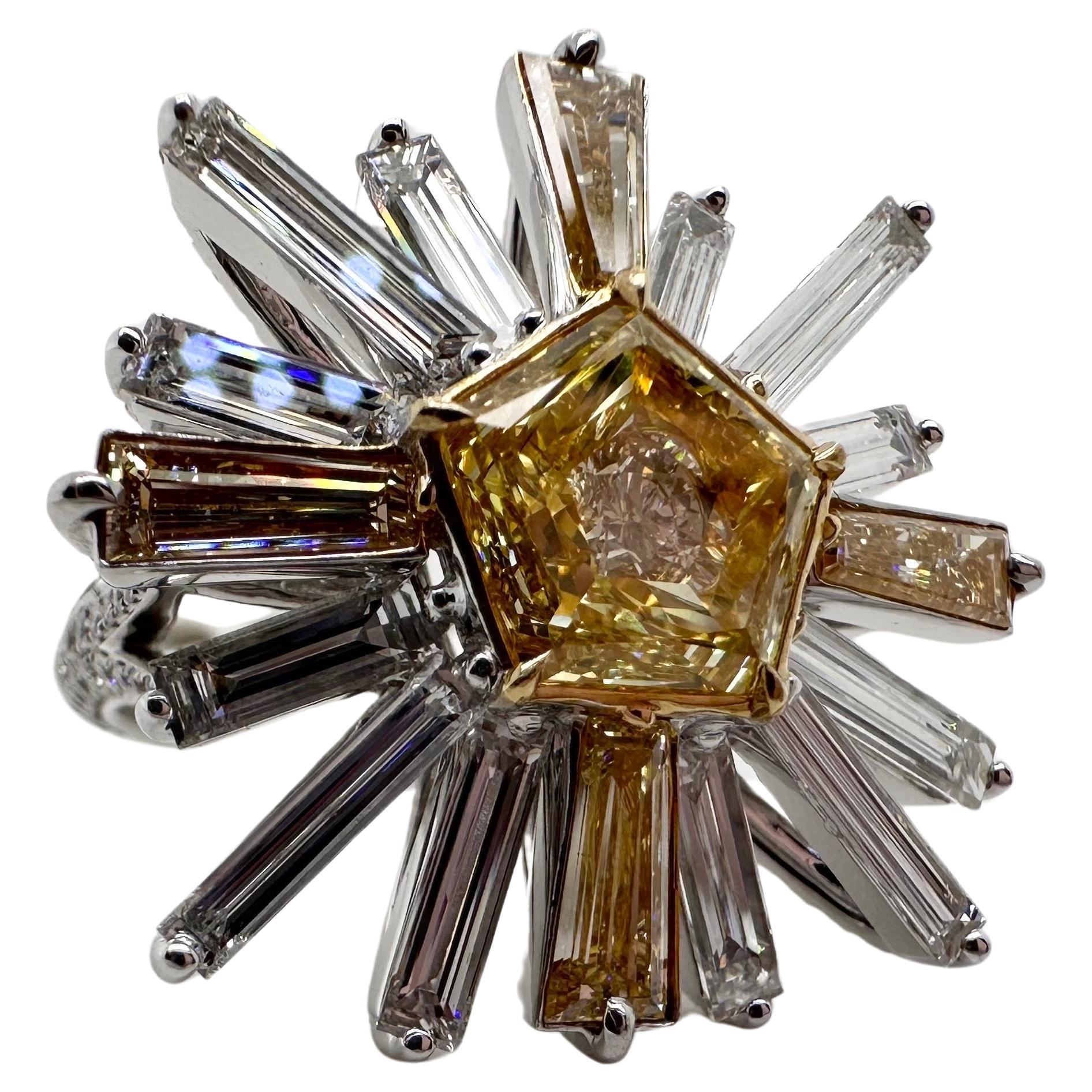 Fancy Yellow diamond ring sun art deco diamond ring 18KT ring Rare Find In New Condition For Sale In Boca Raton, FL