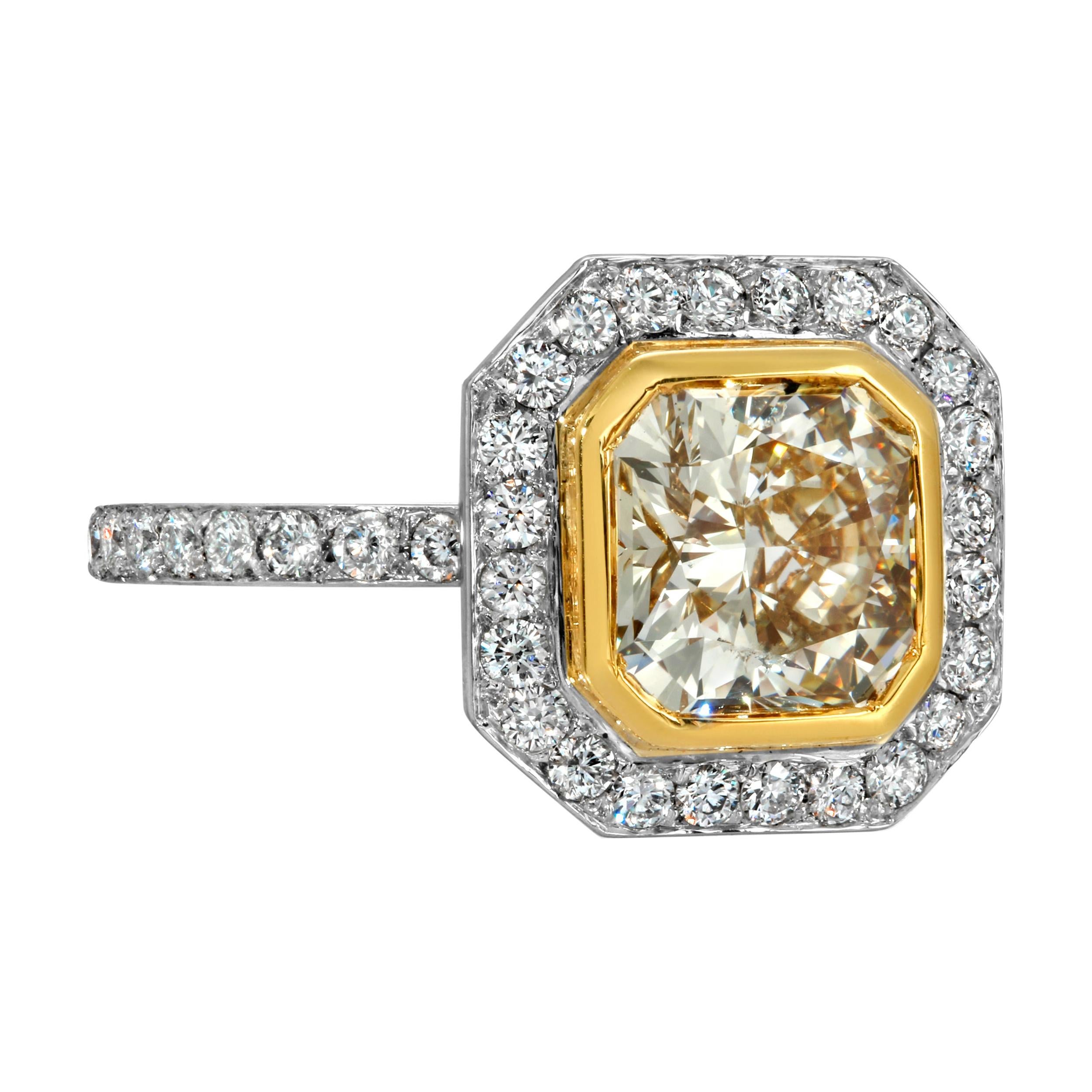 Fancy Yellow Diamond Ring with GIA 1.98 Carat Platinum/18 Karat Yellow Gold
