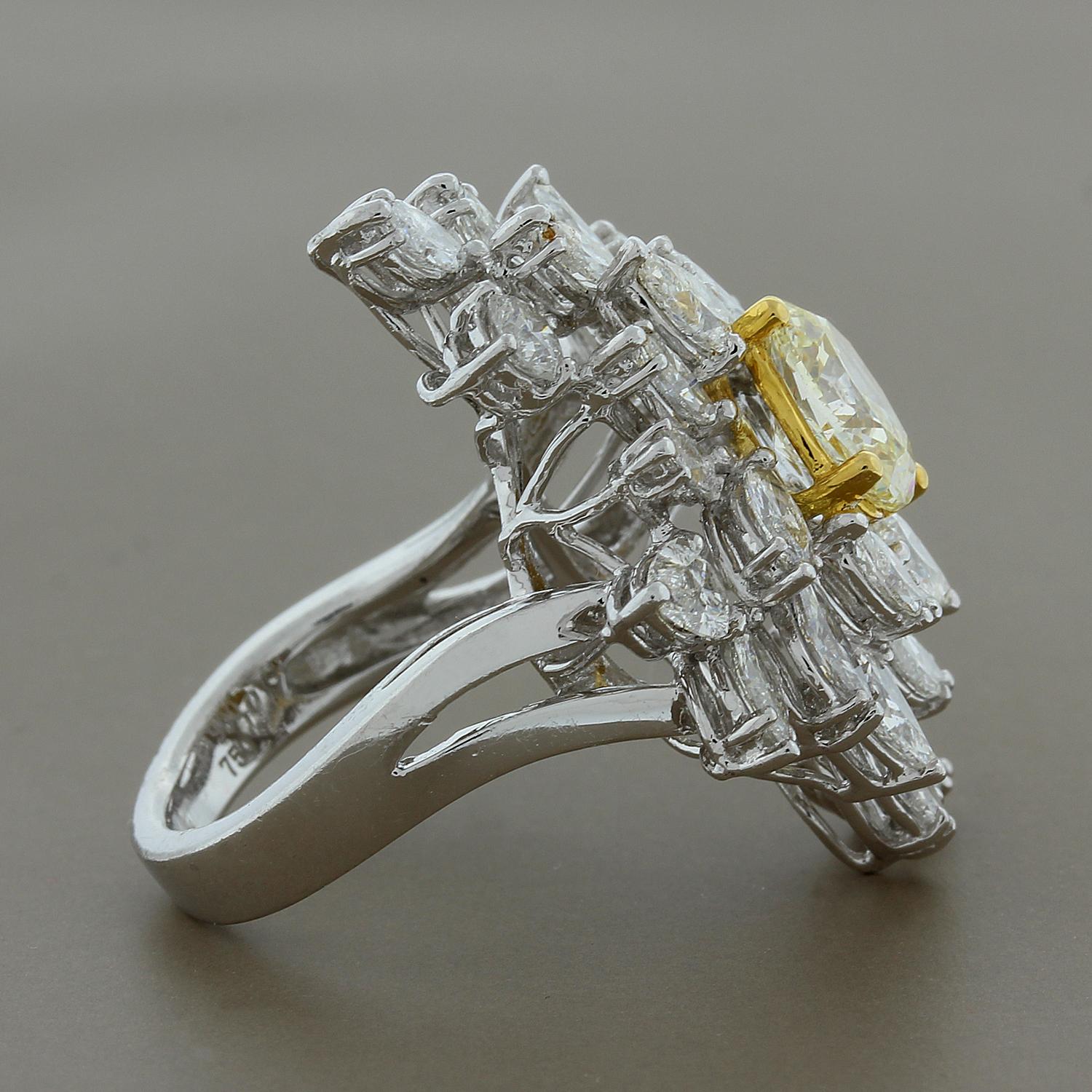 Fancy Yellow Diamond White Diamond Cluster Platinum Ring In New Condition For Sale In Beverly Hills, CA