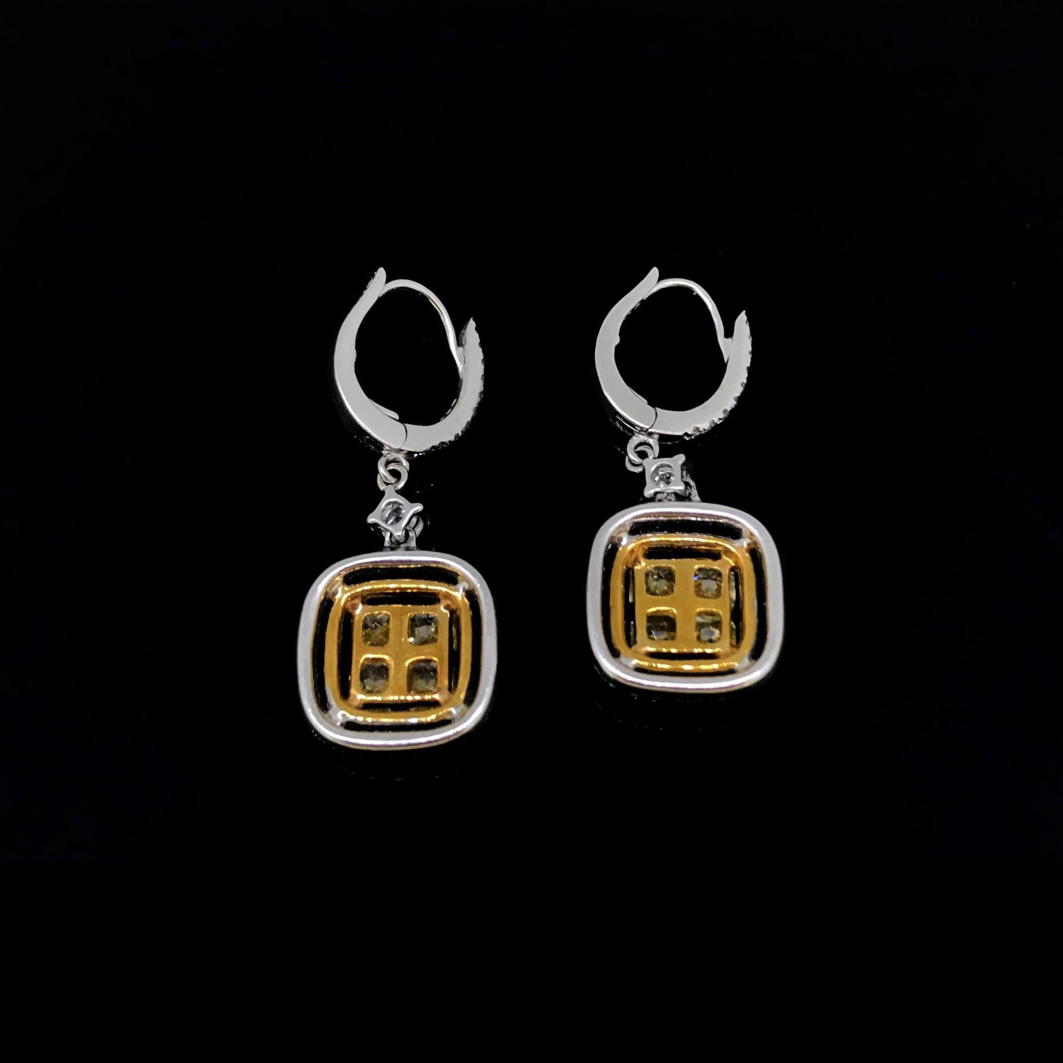Orecchini in oro bianco con diamanti gialli Fancy Cluster Dangle In condizioni buone in vendita a London, GB