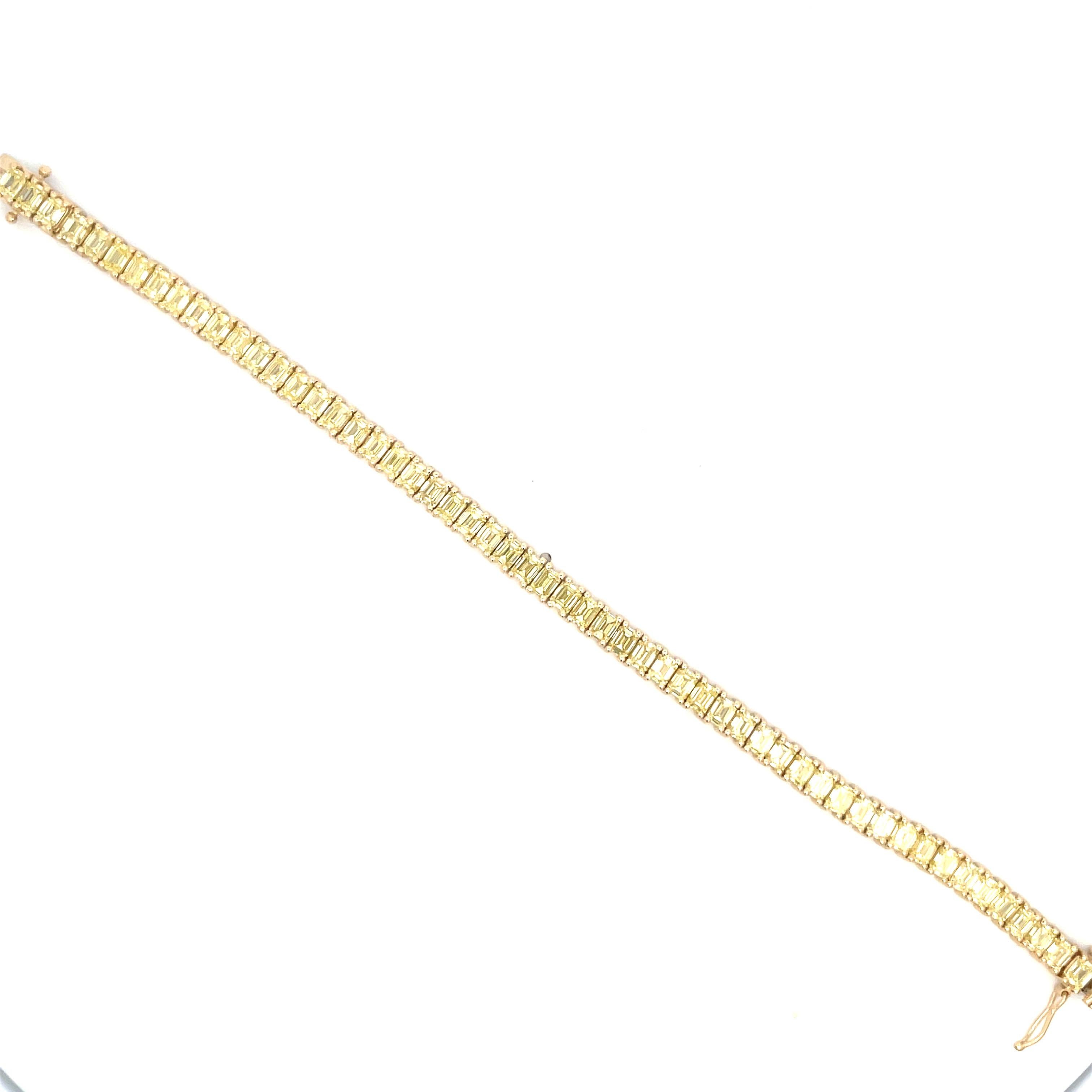 Fancy Yellow Emerald Cut Yellow Diamond Tennis Bracelet 12.55 Carats 14 KT Gold For Sale 4