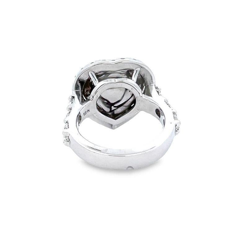 Bague fantaisie en or blanc 18 carats avec diamant jaune en forme de cœur de 5,14 carats Neuf - En vente à New York, NY