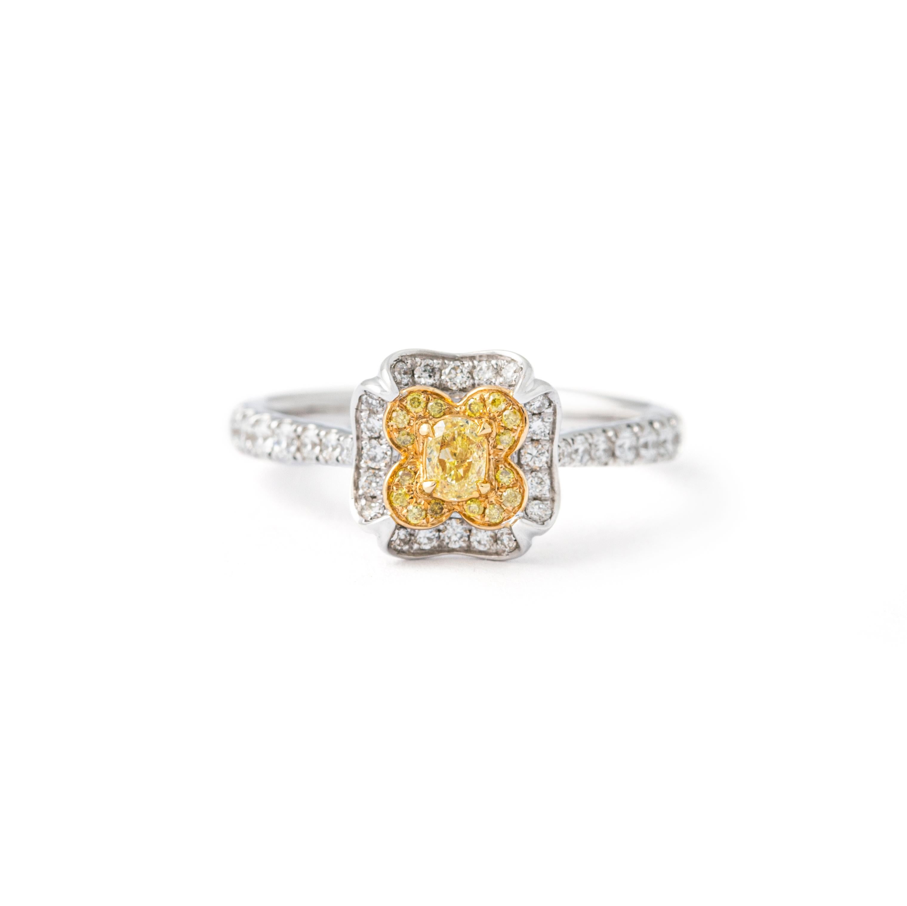 Oval Cut Fancy Yellow Natural Diamond Gold 18K Ring For Sale