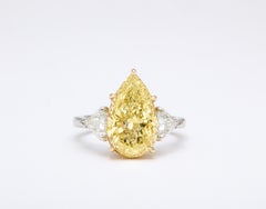 Fancy Yellow Pear Shape Yellow Diamond Ring