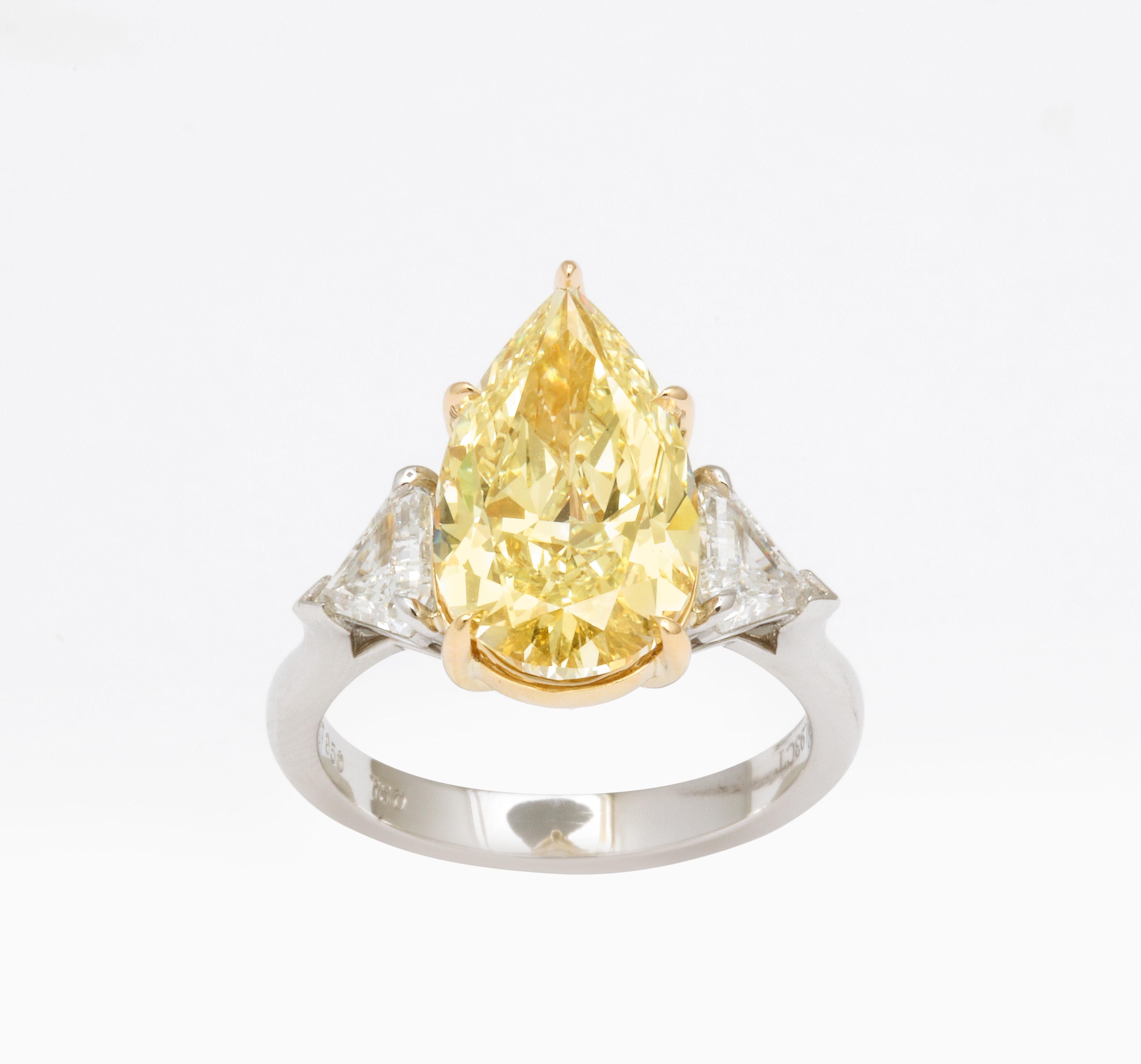 Fancy Yellow Pear Shape Yellow Diamond Ring For Sale 1