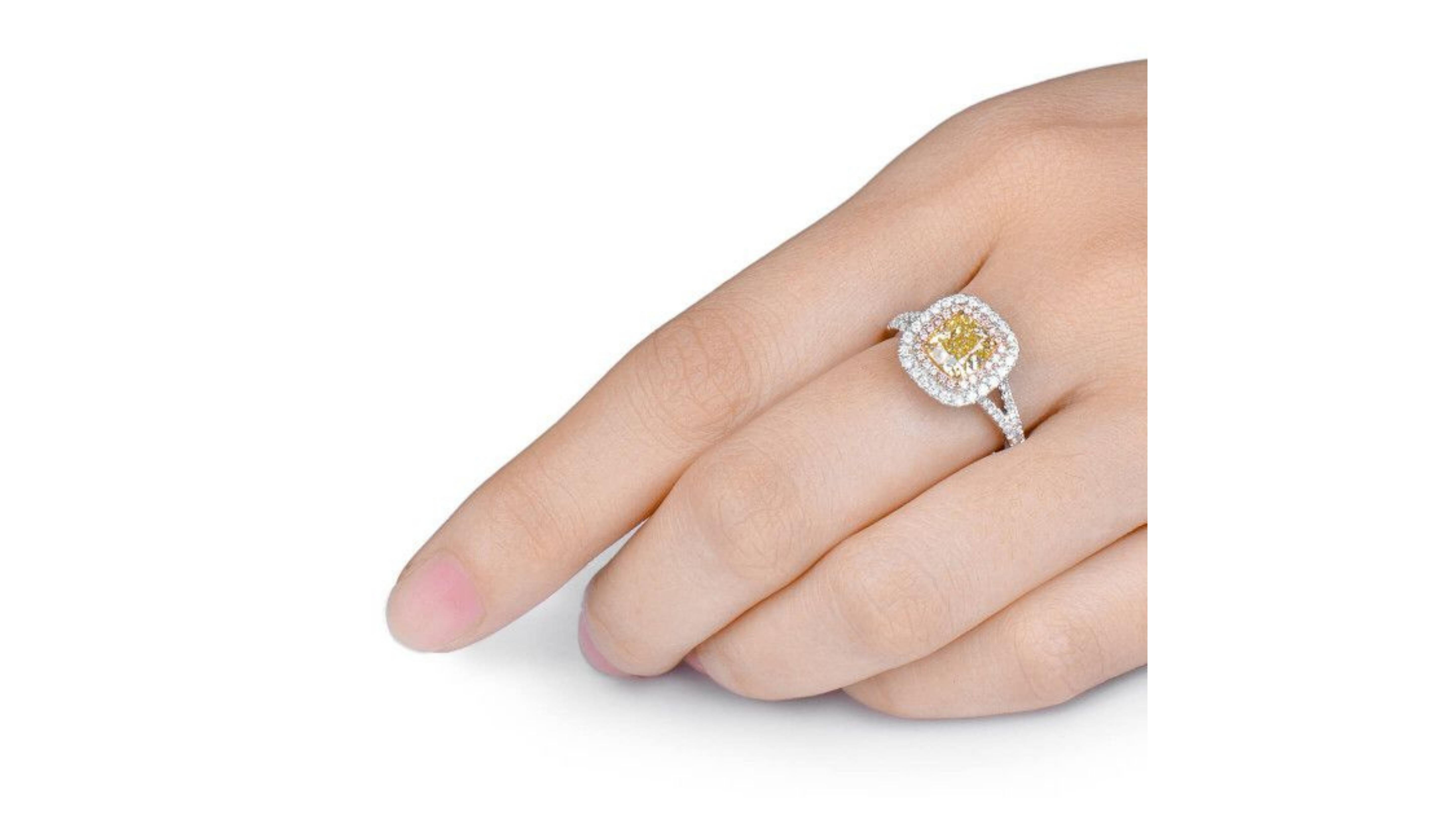 Contemporary 1.37 Carat Fancy Yellow  Pink Diamond Ring 18 Karat White Gold  For Sale