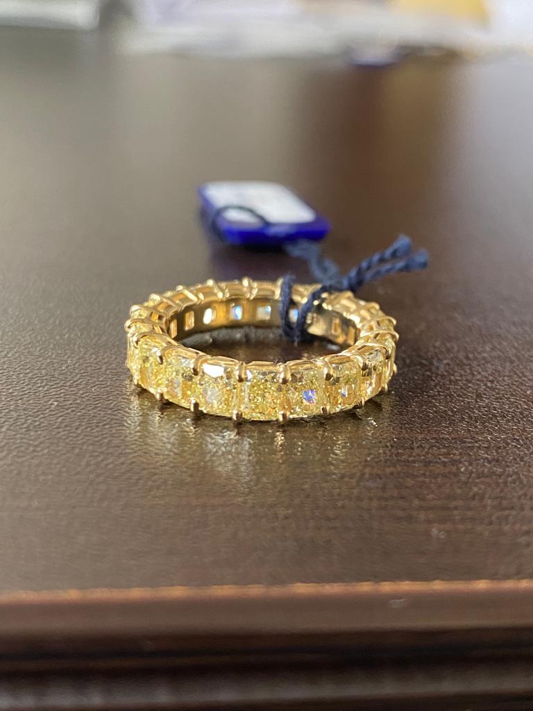 Fancy Yellow Radiant Cut Eternity Band 7 Carats In New Condition For Sale In Great Neck, NY