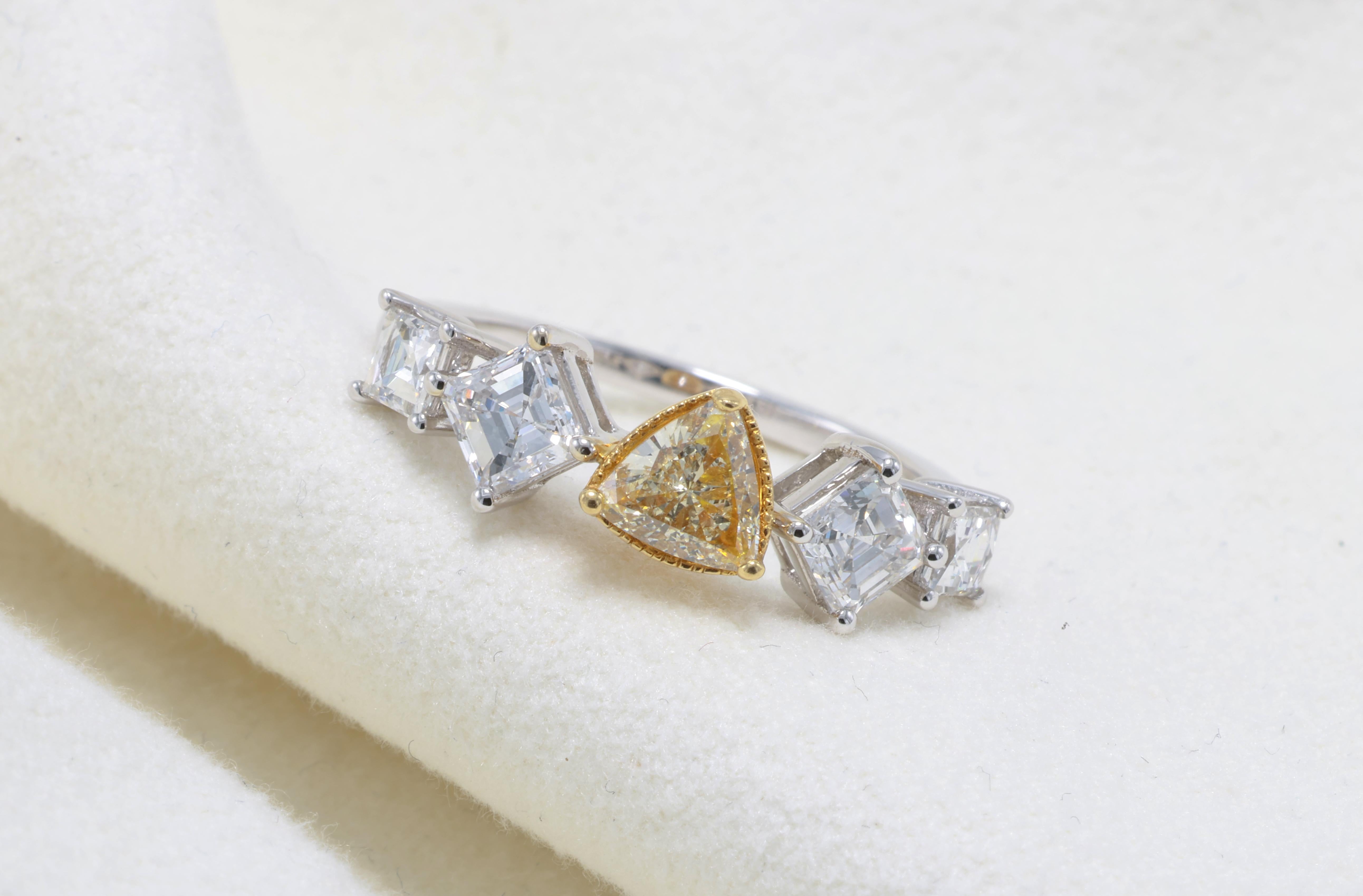 Fancy Yellow VVS-VS Clarity Diamond Ring For Sale 6