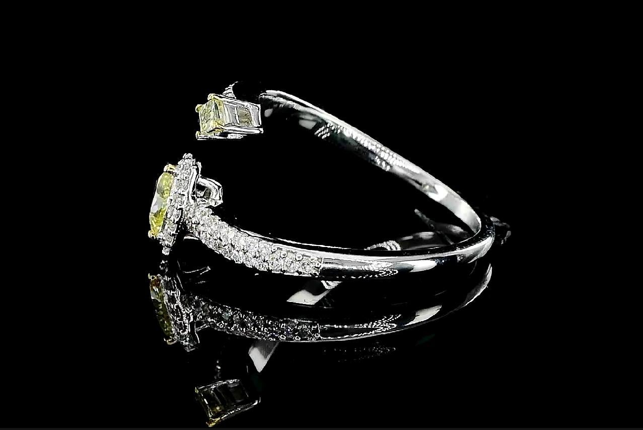 Fancy Yellow VVS - VS Clariy Diamond Ring For Sale 1