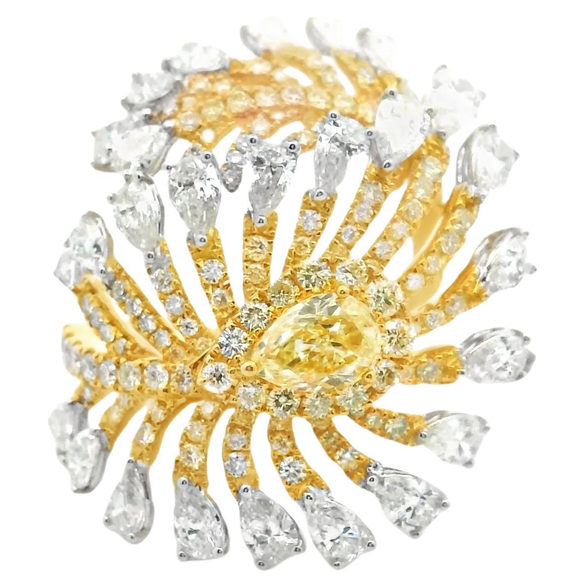 Ausgefallener gelber und weißer Diamantfeder-Cocktailring, maßgeschneidert 5,70ct One-of-a-Kind im Angebot