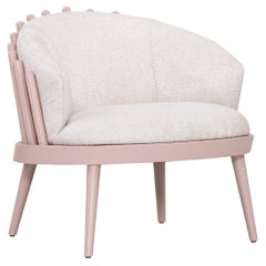 Gepolsterter Fächer-Sessel in Quarzholz-Finish und weißem Stoff