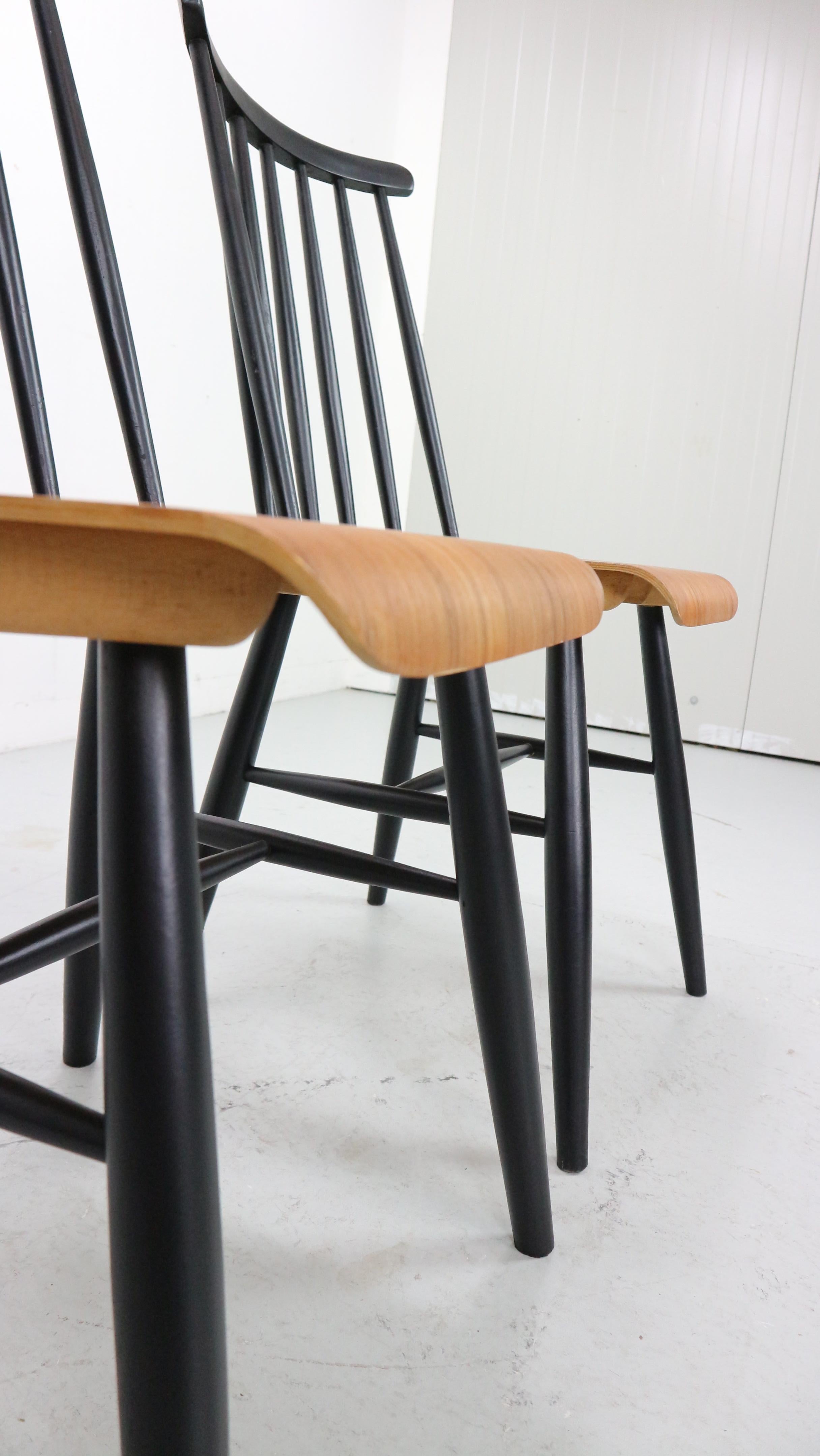 Fanett Dining Chairs by Ilmari Tapiovaara, Set of 2 In Good Condition In The Hague, NL