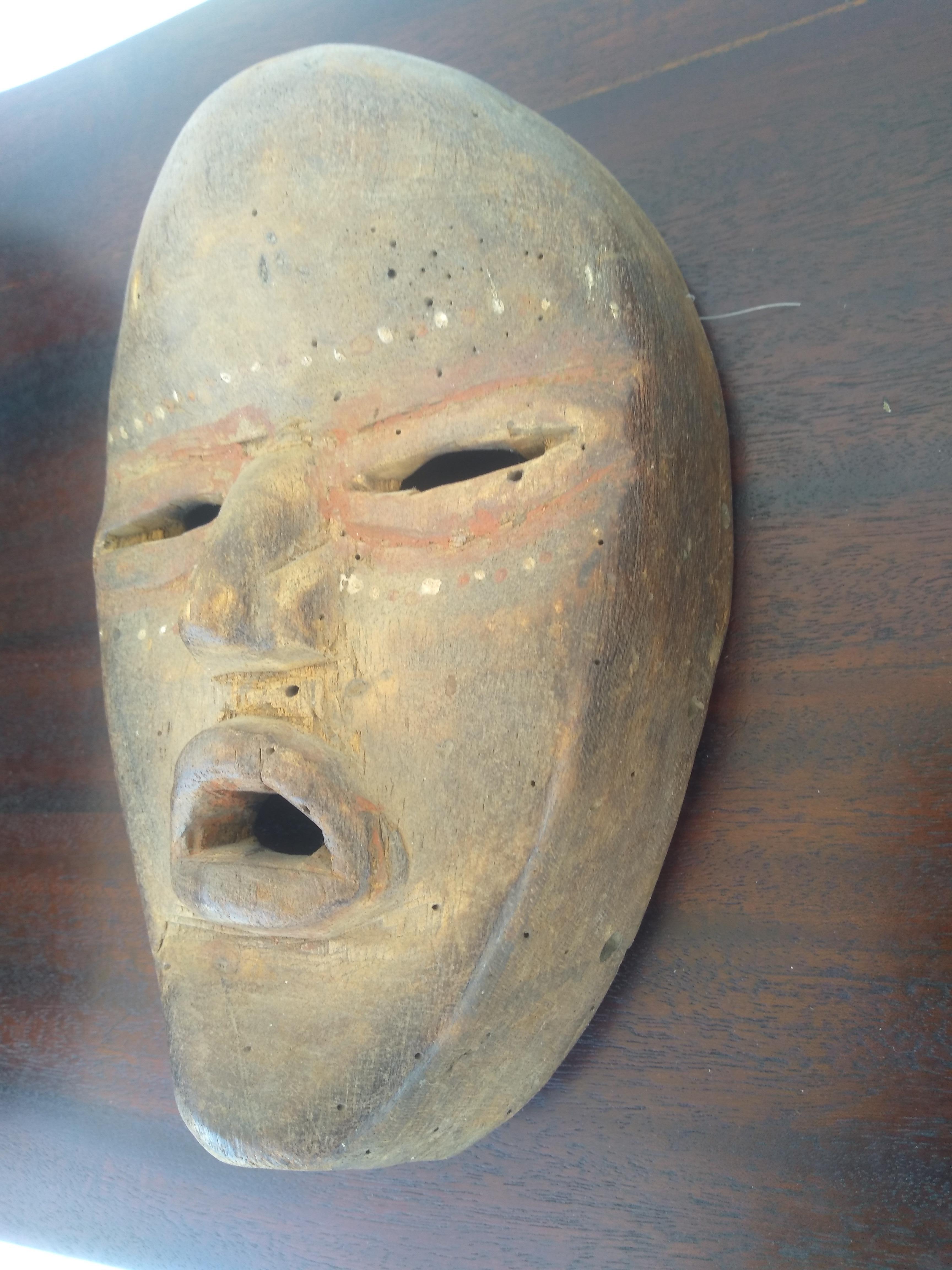 Máscara Fang Kefwebi siglo XX en venta