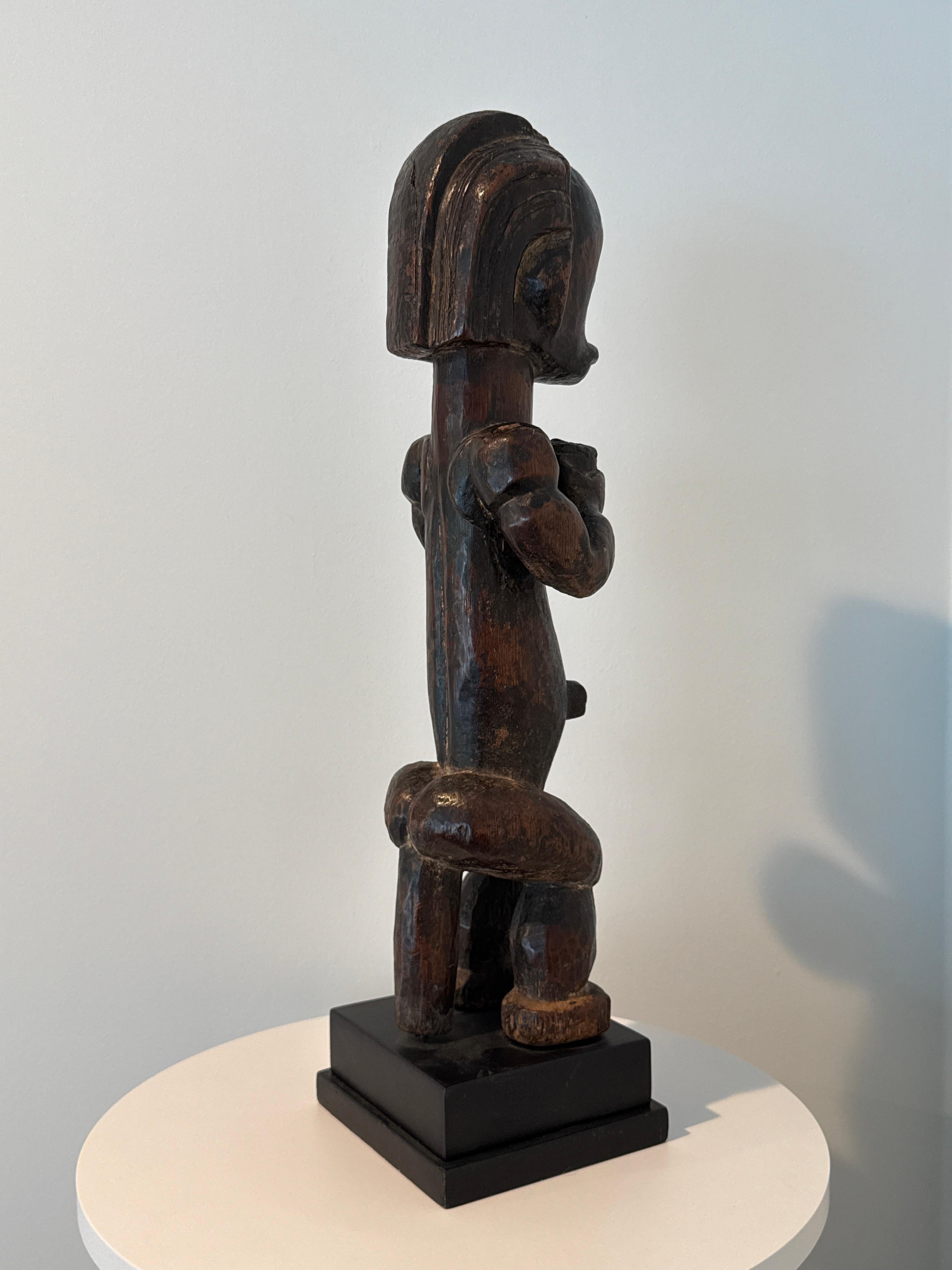 Figura reliquiaria maschile Fang (stile Bieri), sottogruppo Fang-Betsi, Gabon in vendita 1