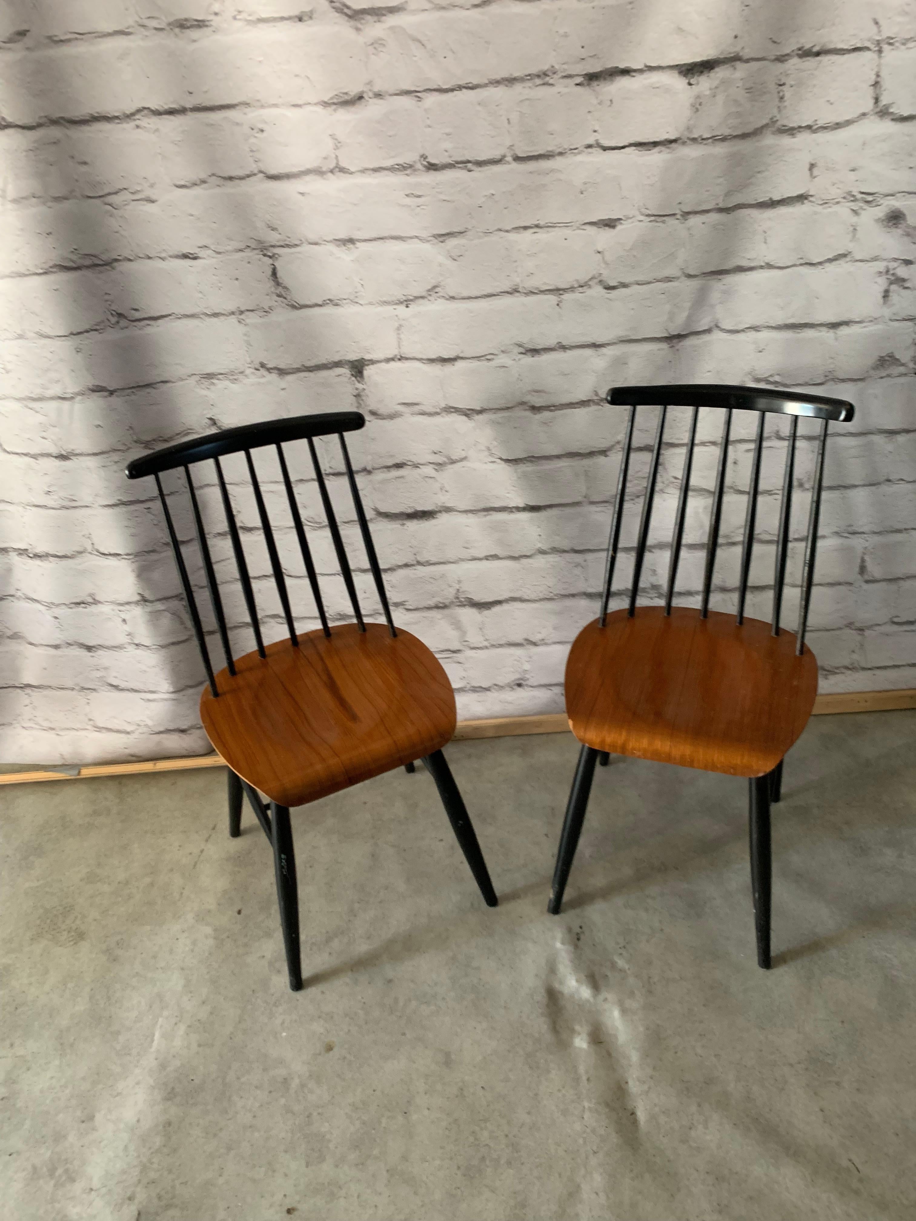 Scandinavian Modern Fannett Dining Chairs By Ilmari Tapiovaara, Set Of 2 For Sale
