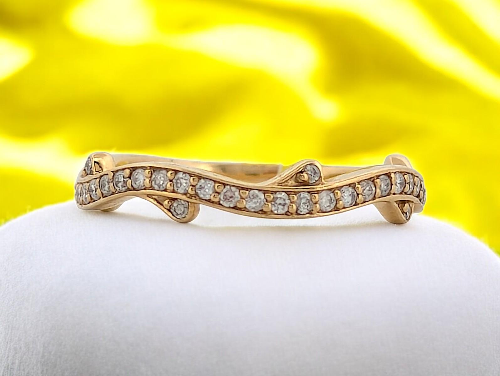 Fannie  10 Karat Gelbgold Diamantring, 0,33 Karat Diamant, Größe 6,75 (Moderne) im Angebot