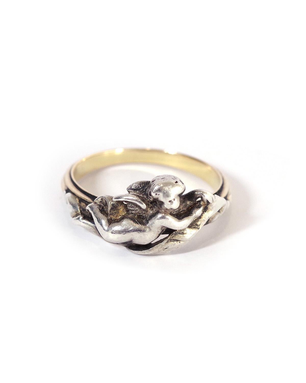 Women's or Men's Signed Fannière Frères angel ring in 18 karat gold and silver, circa 1870 France For Sale