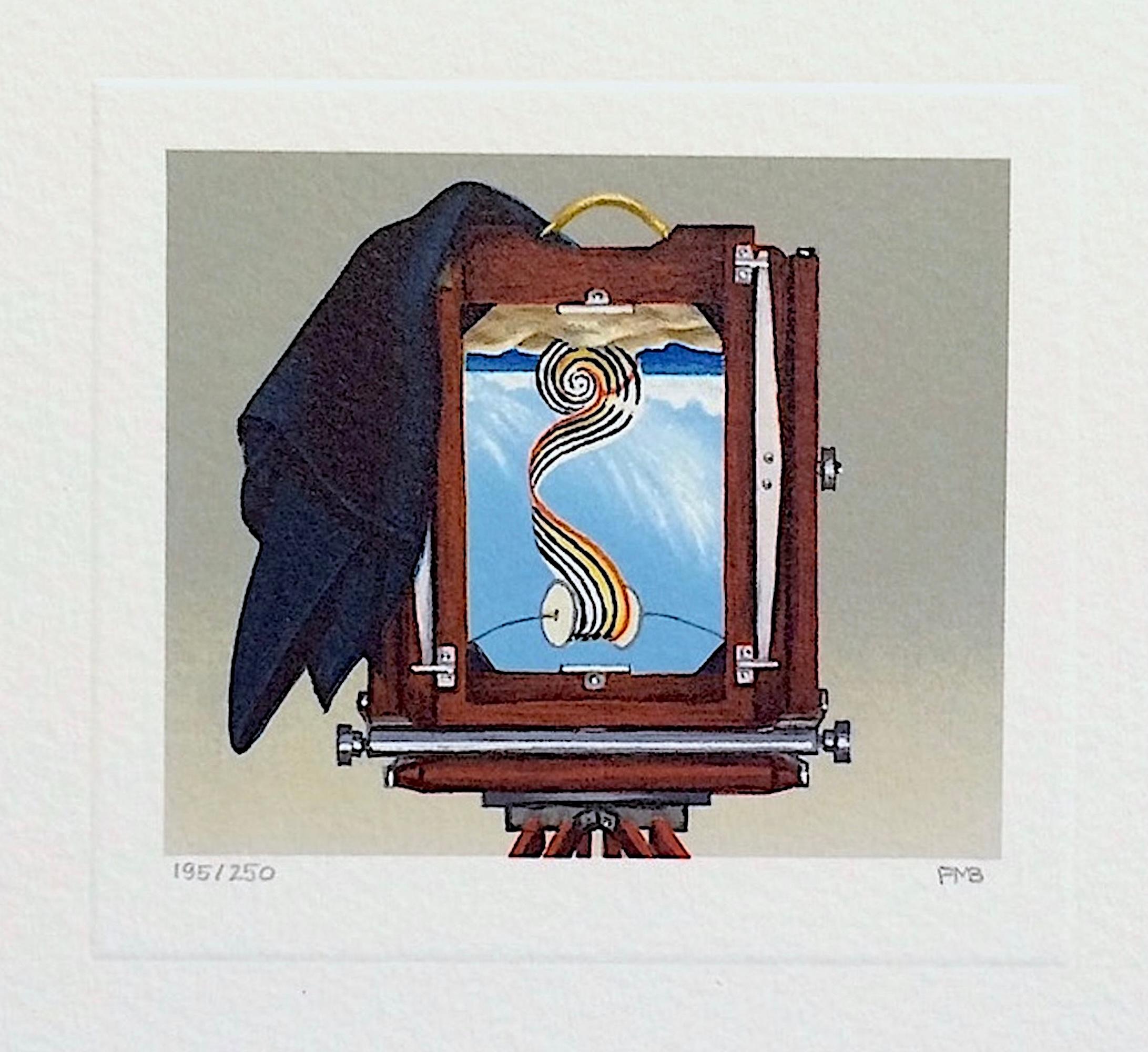 DEARDORFF Signierte Mini-Lithographie, Stillleben, Retro-Kamera mit umgedrehtem Bild – Print von Fanny Brennan