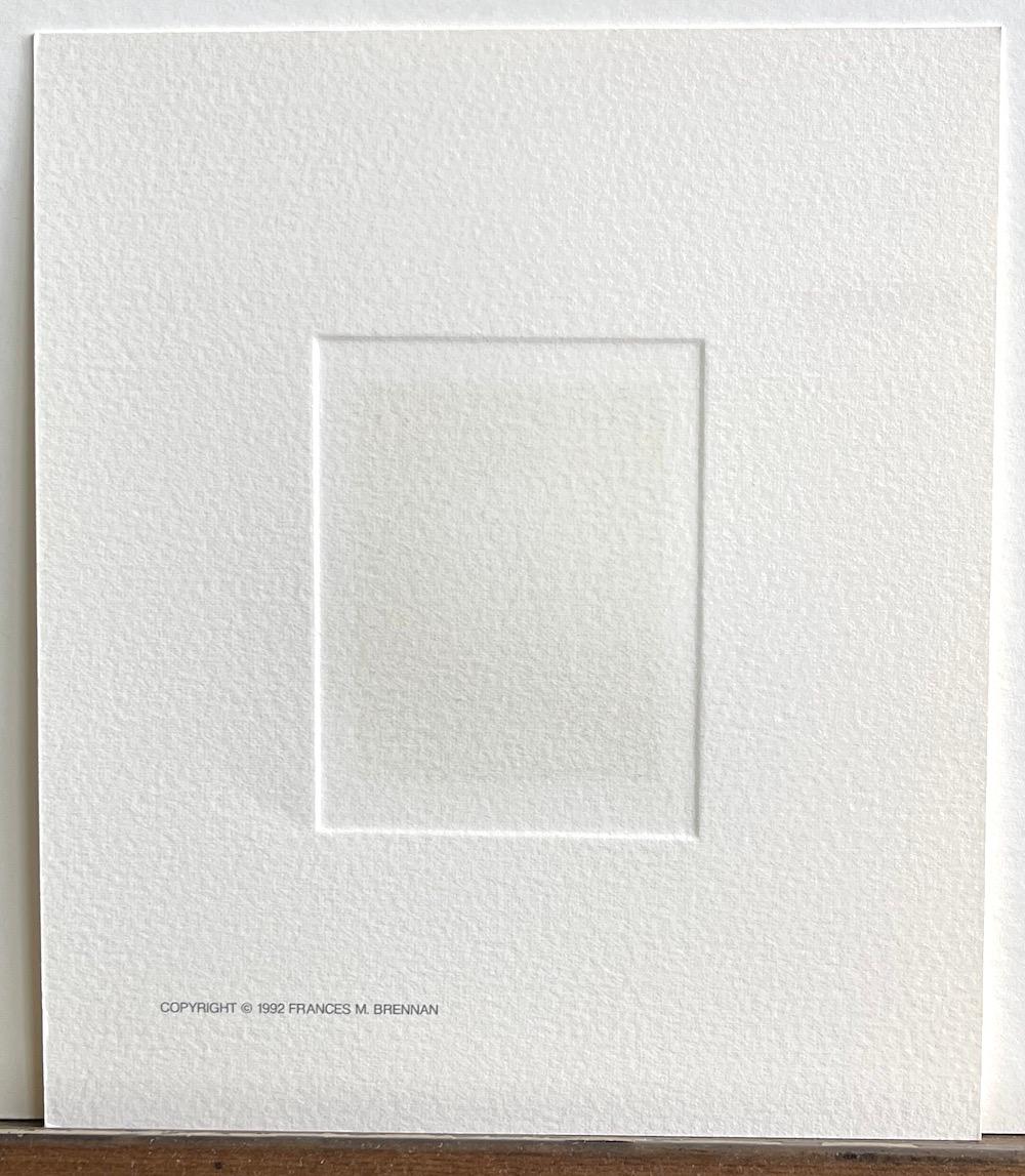 ECLIPSE es una litografía rara vez vista, dibujada a mano y de edición limitada por la artista surrealista estadounidense Fanny Brennan, creada mediante técnicas tradicionales de litografía a mano e impresa en papel Arches de archivo, 100% libre de