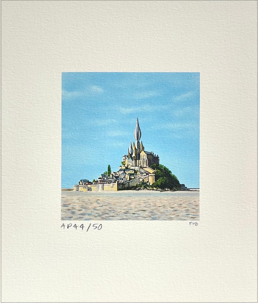 MONT SAINT-MICHEL Signierte Mini-Lithographie, Ikonische Tidal-Insel Normandie, Frankreich – Print von Fanny Brennan