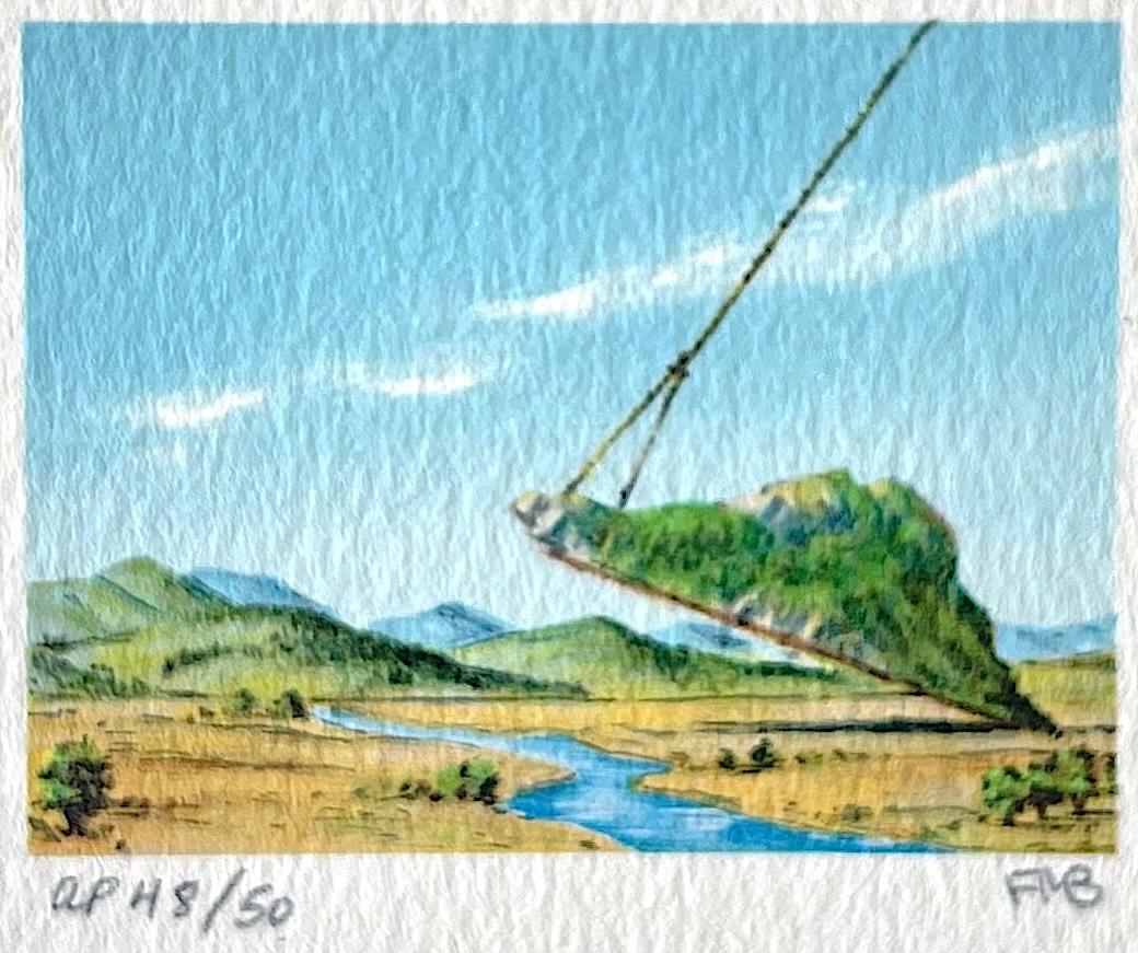 MOUNTAIN LIFT Litografia firmata, mini paesaggio surreale, corda con lazo, cielo blu - Print Surrealismo di Fanny Brennan