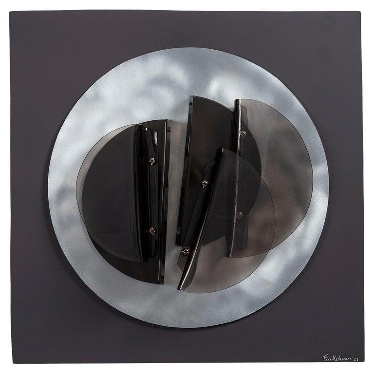 Montador Gris. Escultura mural abstracta de técnica mixta - Sculpture de Fanny Finkelman