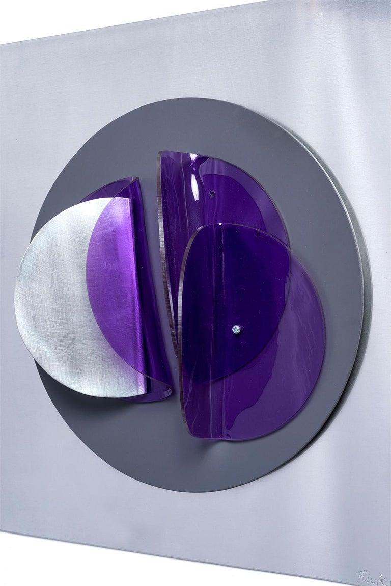 Assembler Violeta N°2. Abstract Mixed Media Wall Sculpture - Gray Abstract Sculpture by Fanny Szyller Finkelman