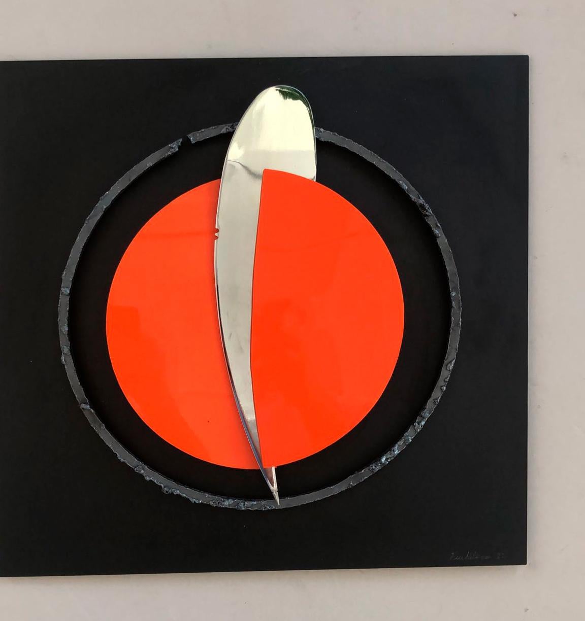 Per molti, i materiali arrugginiti, i pezzi di vetro o i frammenti di plastica non sono rifiuti da lasciare nel cestino. La sensibilità creativa di Finkelman ha reso questi materiali insostituibili quando crea le sue sculture.

Dalla serie The
