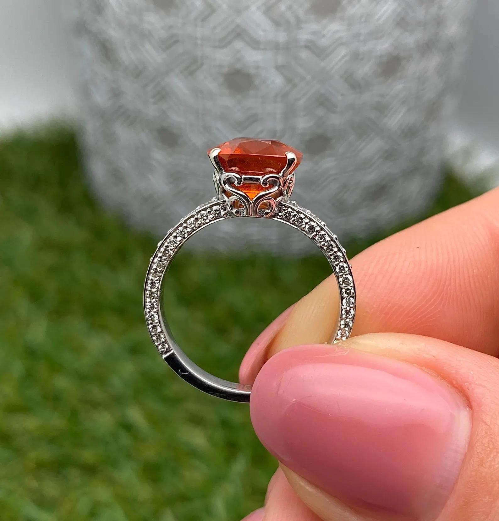 Fanta Garnet 5.35Ct and Diamonds natural gems Ring, 14 Karat White Gold, 7US For Sale 3