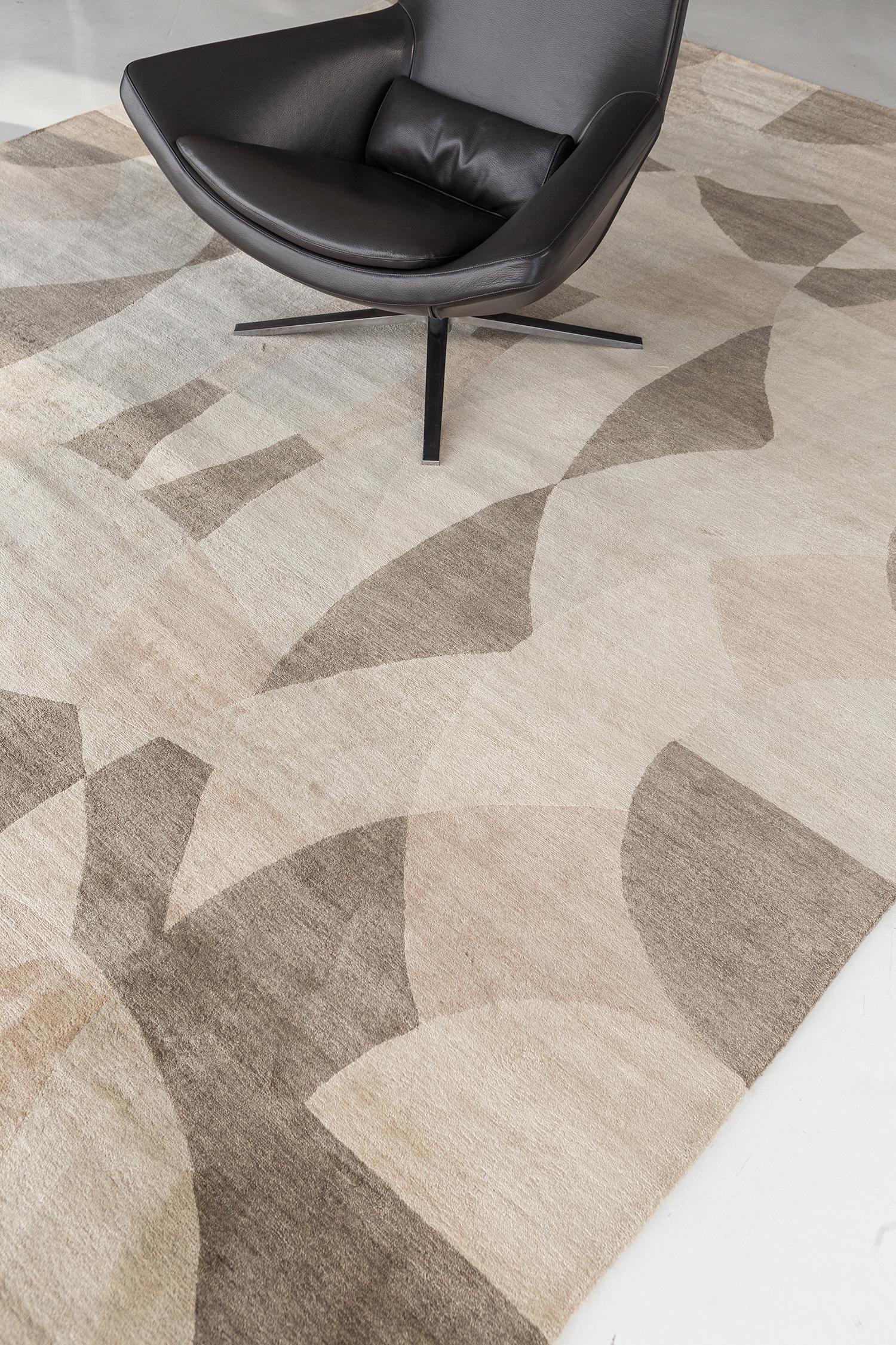 Fantasia is a kaleidoscopic imagining of the interior of di Cambio’s Duomo in Firenze. Sumptuously realized in 100% silk construction. The scaled and earth-colored tone will make a magnificent backdrop for showcasing everything in the room that you