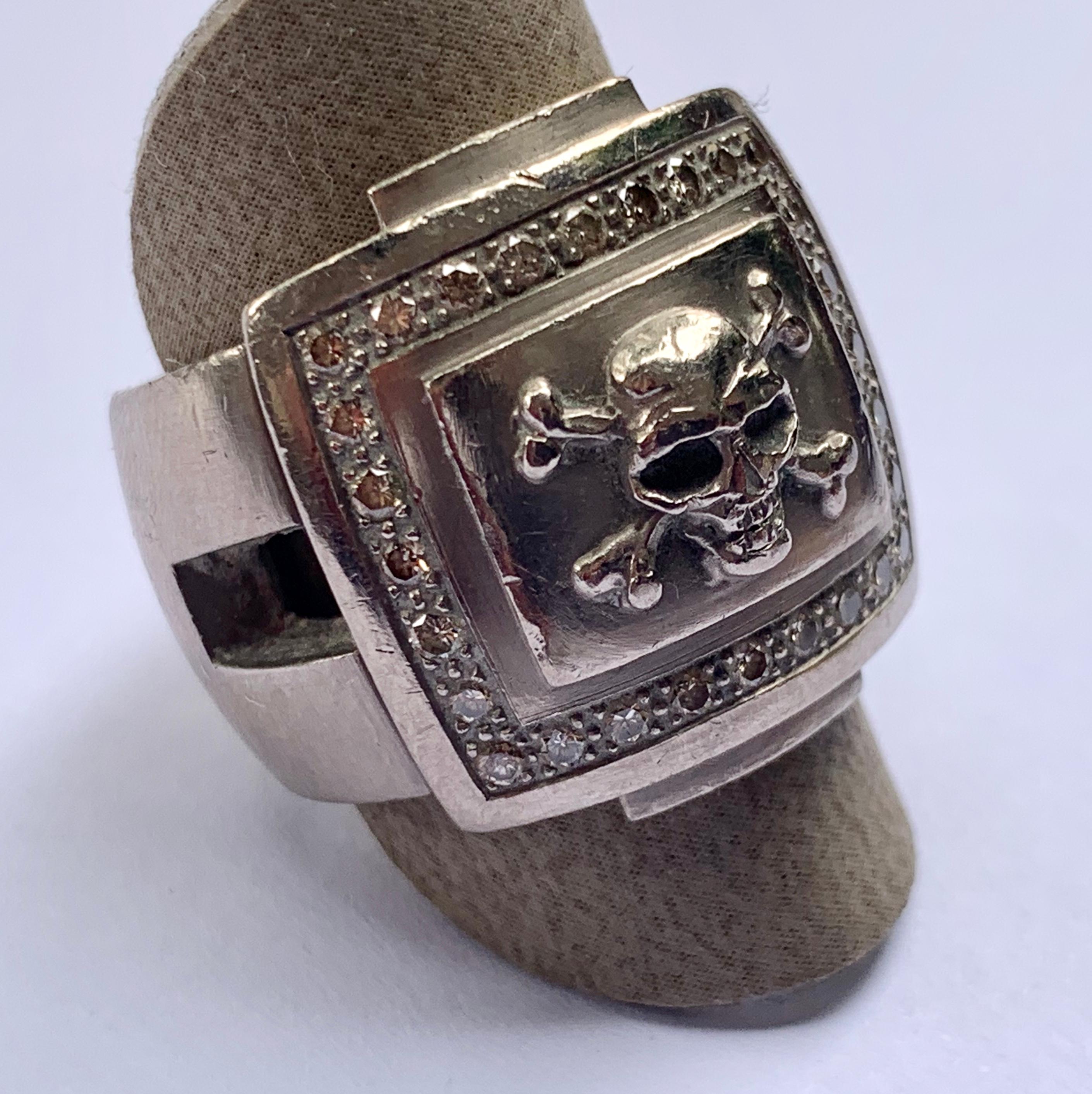 Contemporary Fantastic 18 Karat White Gold Diamond Skull Ring by Christophe Graber Zurich For Sale