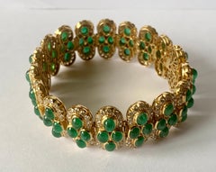Fantastic 18 Karat Yellow Gold Emerald and Diamond Bracelet