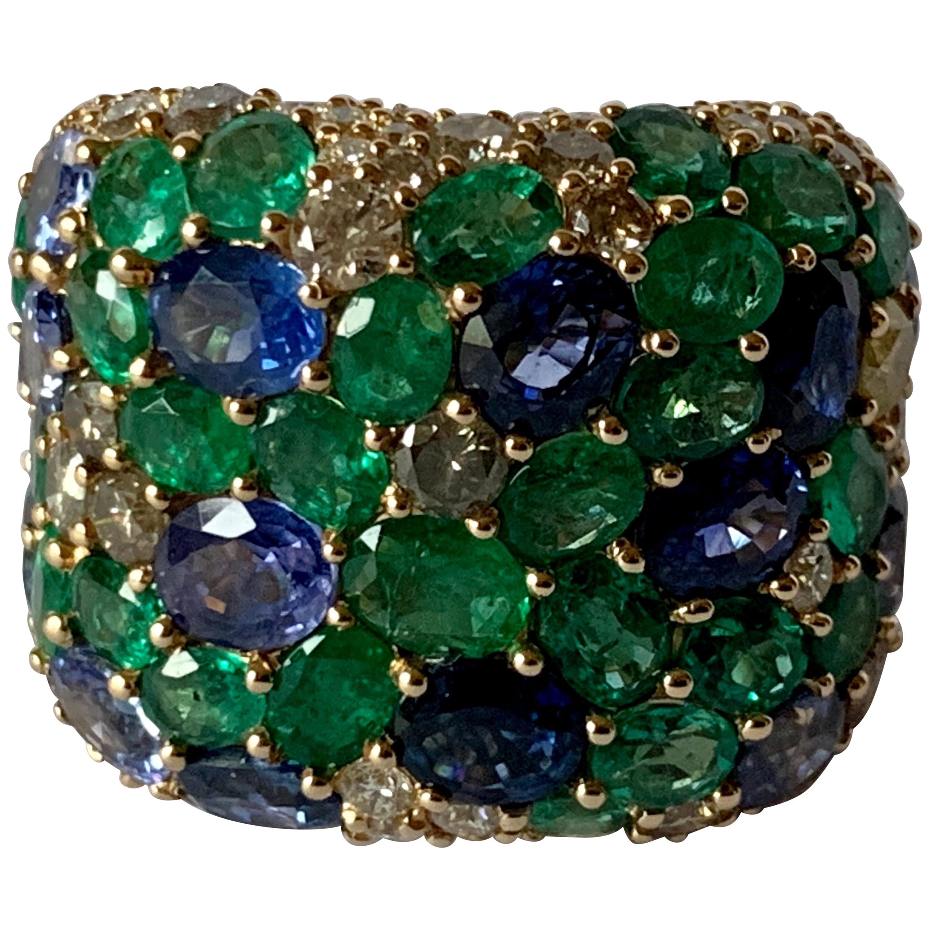 Fantastic 18 Karat Yellow Gold Ring Emeralds, Sapphires and Diamonds