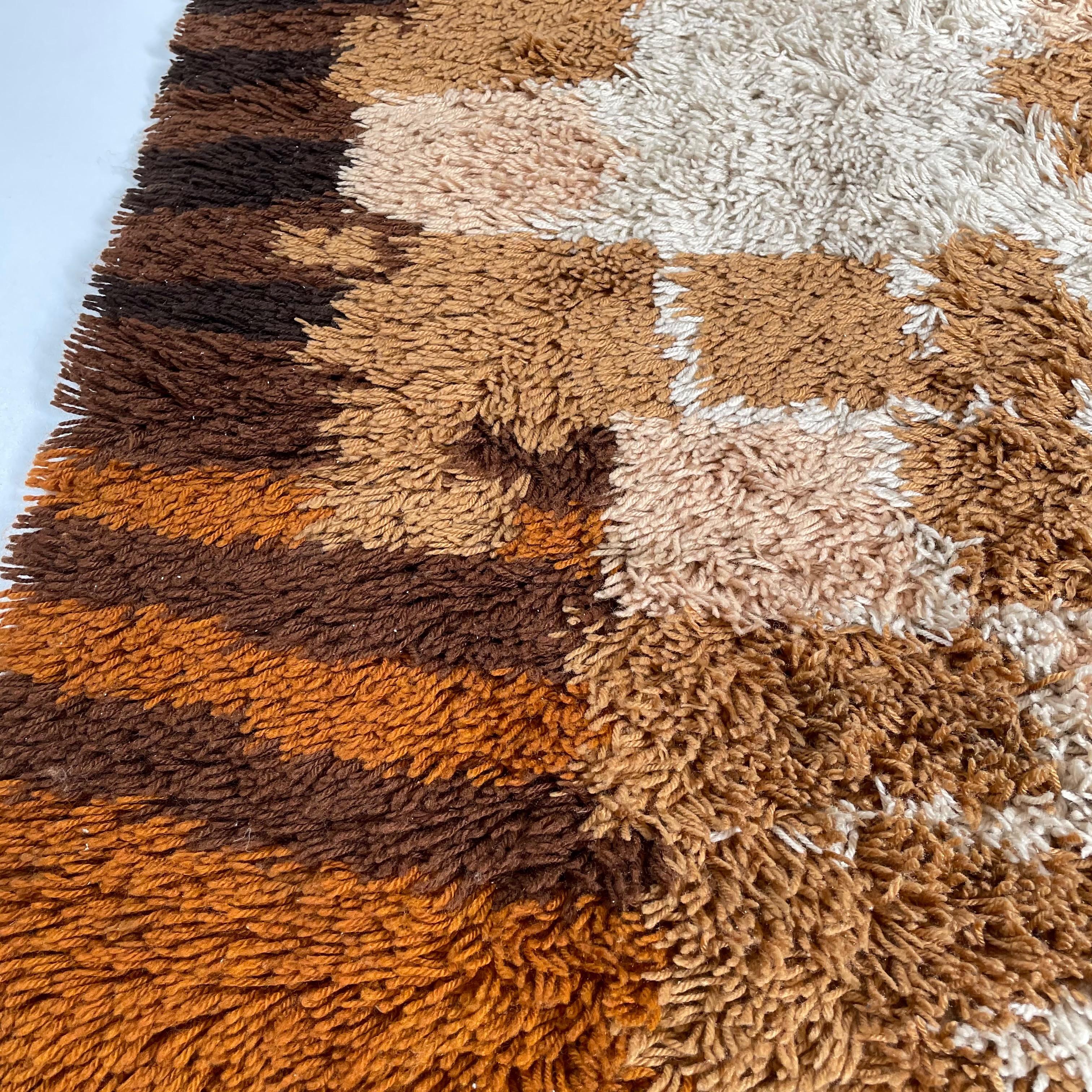 Fantastique tapis Rya à poils hauts moderniste multicolore des années 1970 par Desso, Pays-Bas en vente 9