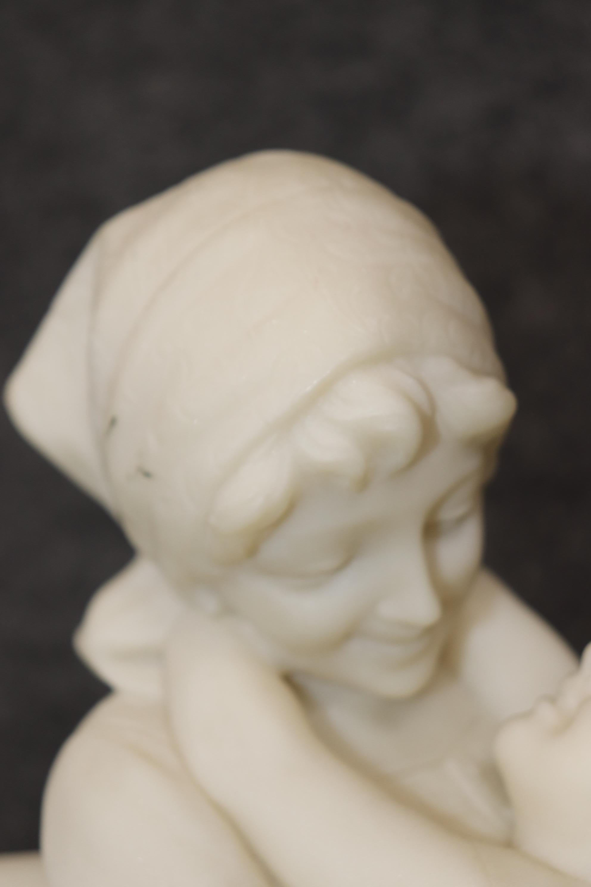 Fantastica scultura in alabastro del XIX secolo di Mother & Child di Antonio Frilli 10