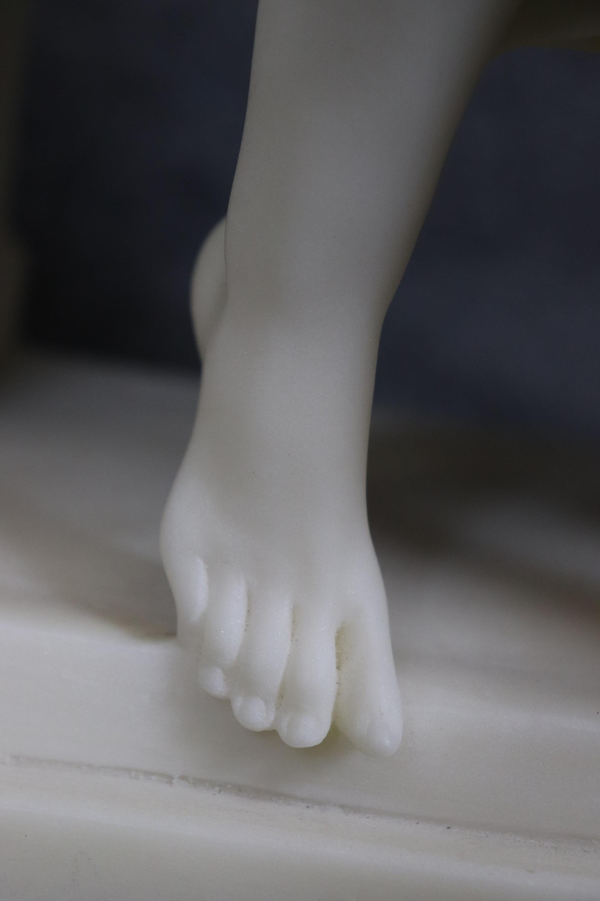 Fine XIX secolo Fantastica scultura in alabastro del XIX secolo di Mother & Child di Antonio Frilli
