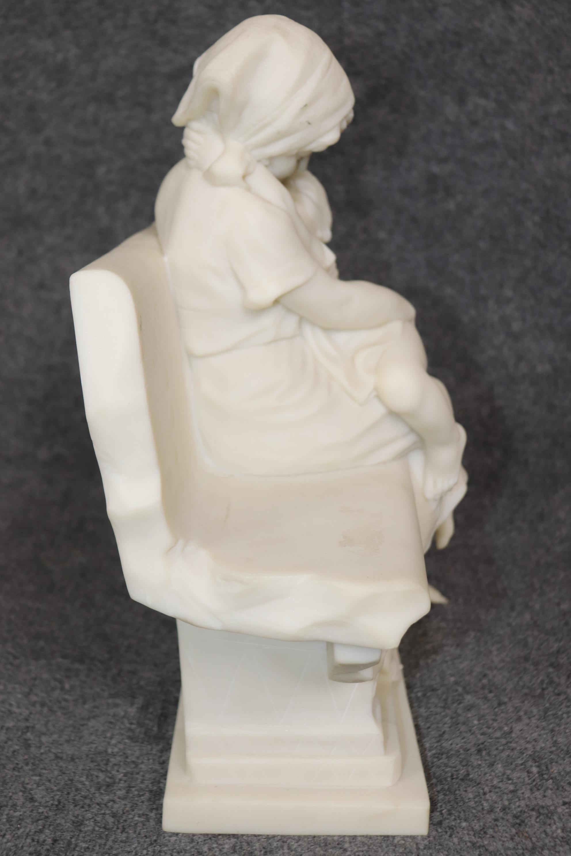 Fantastica scultura in alabastro del XIX secolo di Mother & Child di Antonio Frilli 2