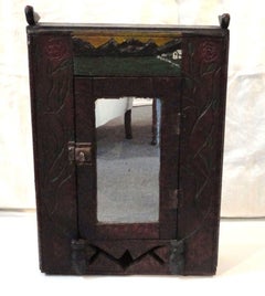 Fantástico Armario de Arte Popular del S. XIX Tallado a Mano y Pintado Originalmente