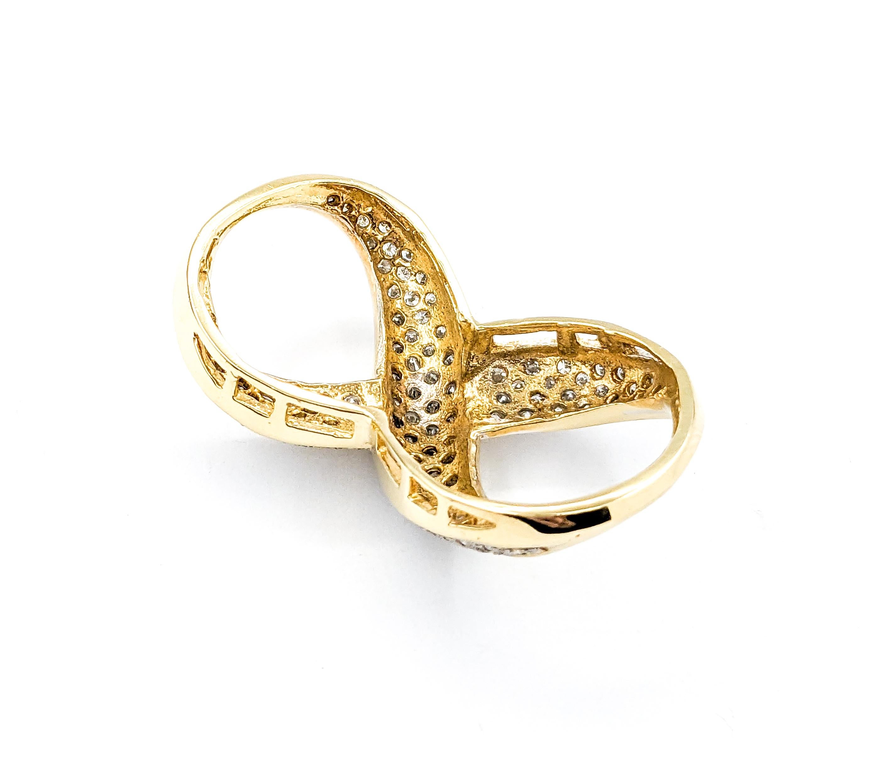 Moderno Fantastico ciondolo infinito con diamanti a pavé da 2,00 carati in oro giallo in vendita