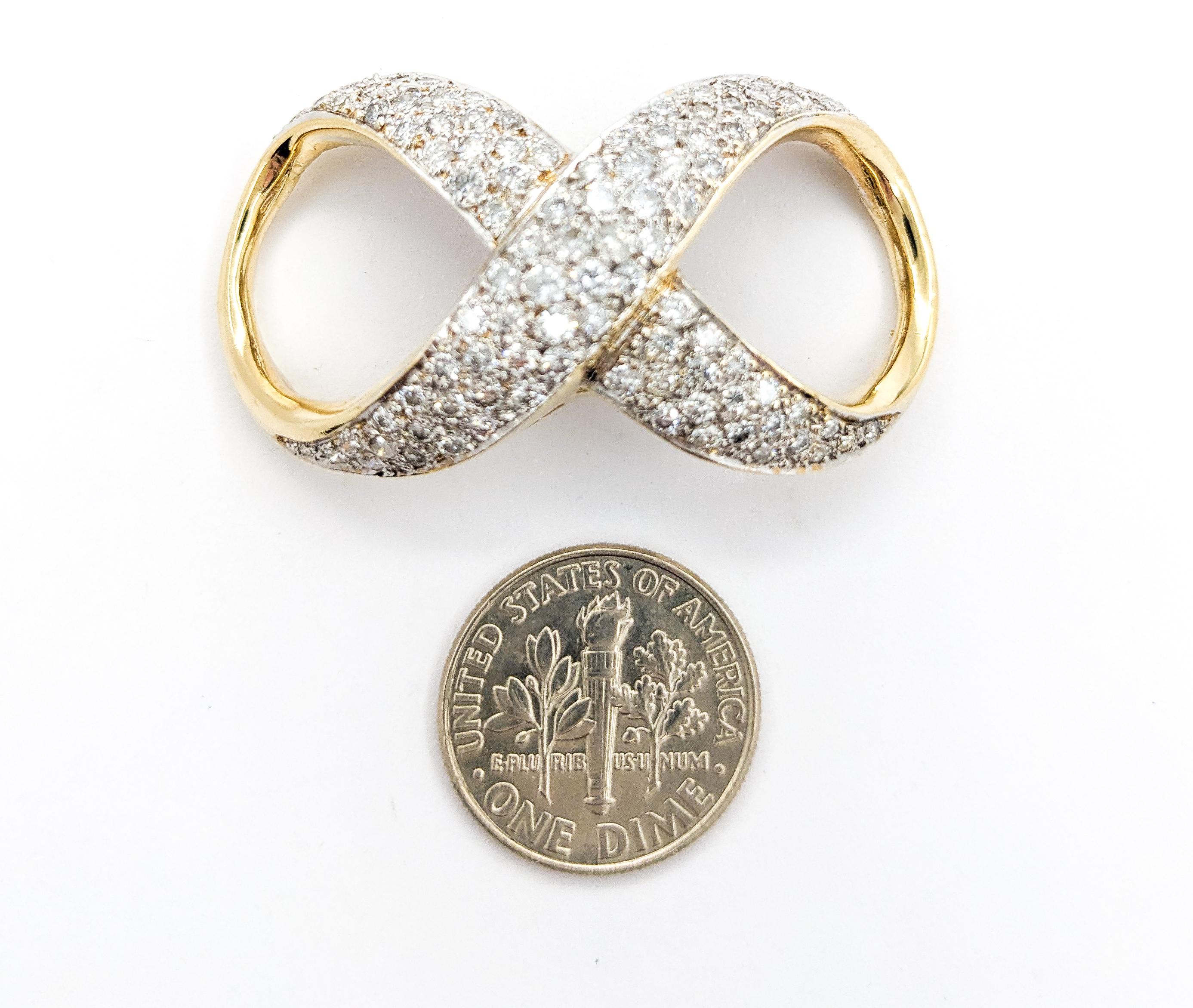 Fantastico ciondolo infinito con diamanti a pavé da 2,00 carati in oro giallo in vendita 1