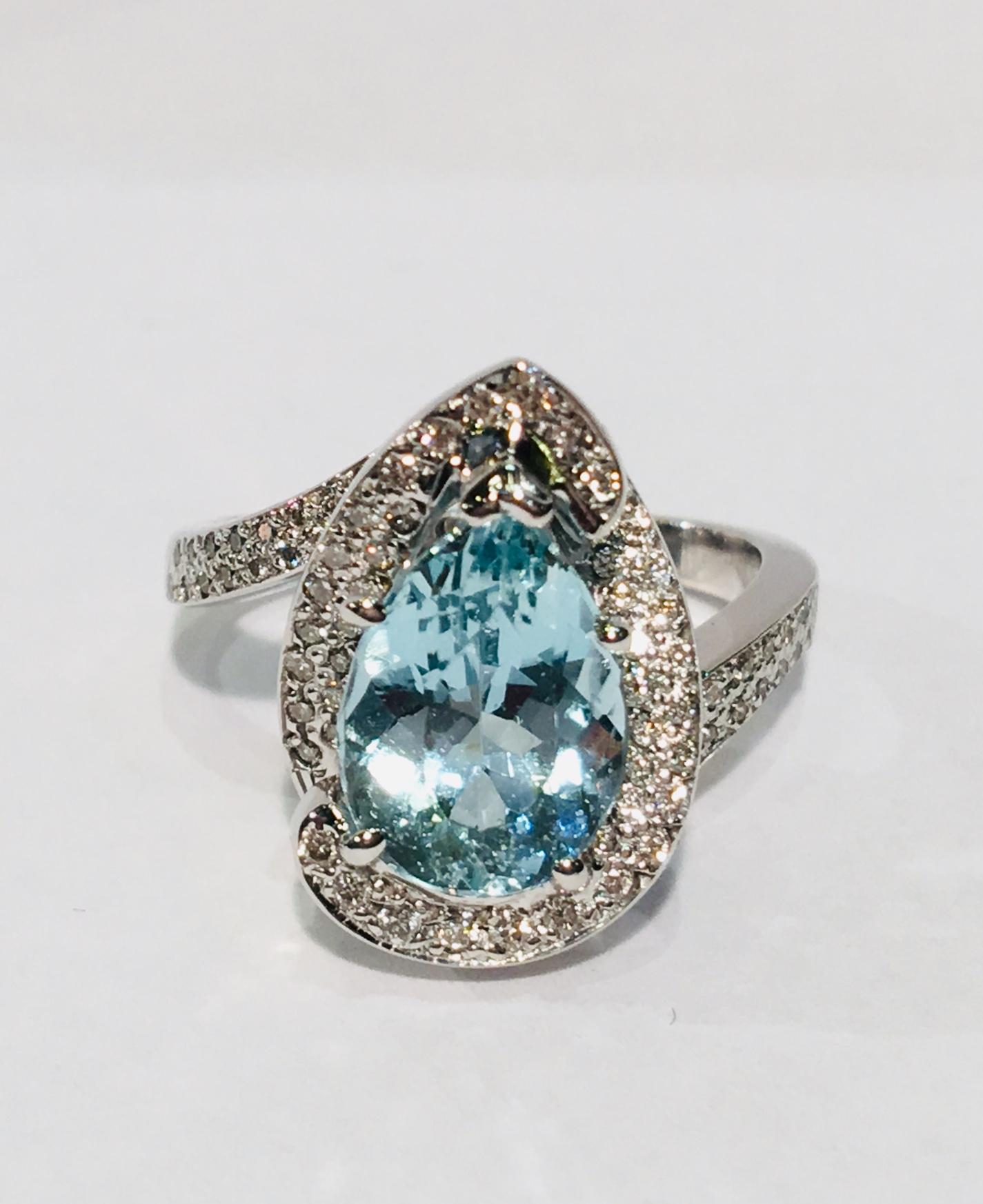 Contemporary Fantastic 2.6 Carat Pear Cut Aquamarine Diamond Modern Swirl 18 Karat Ring