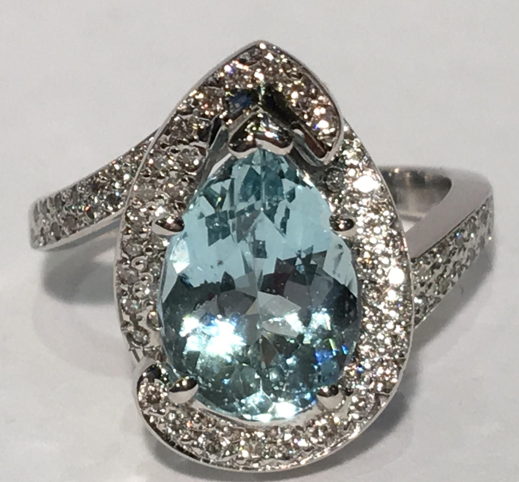 Fantastic 2.6 Carat Pear Cut Aquamarine Diamond Modern Swirl 18 Karat Ring 1