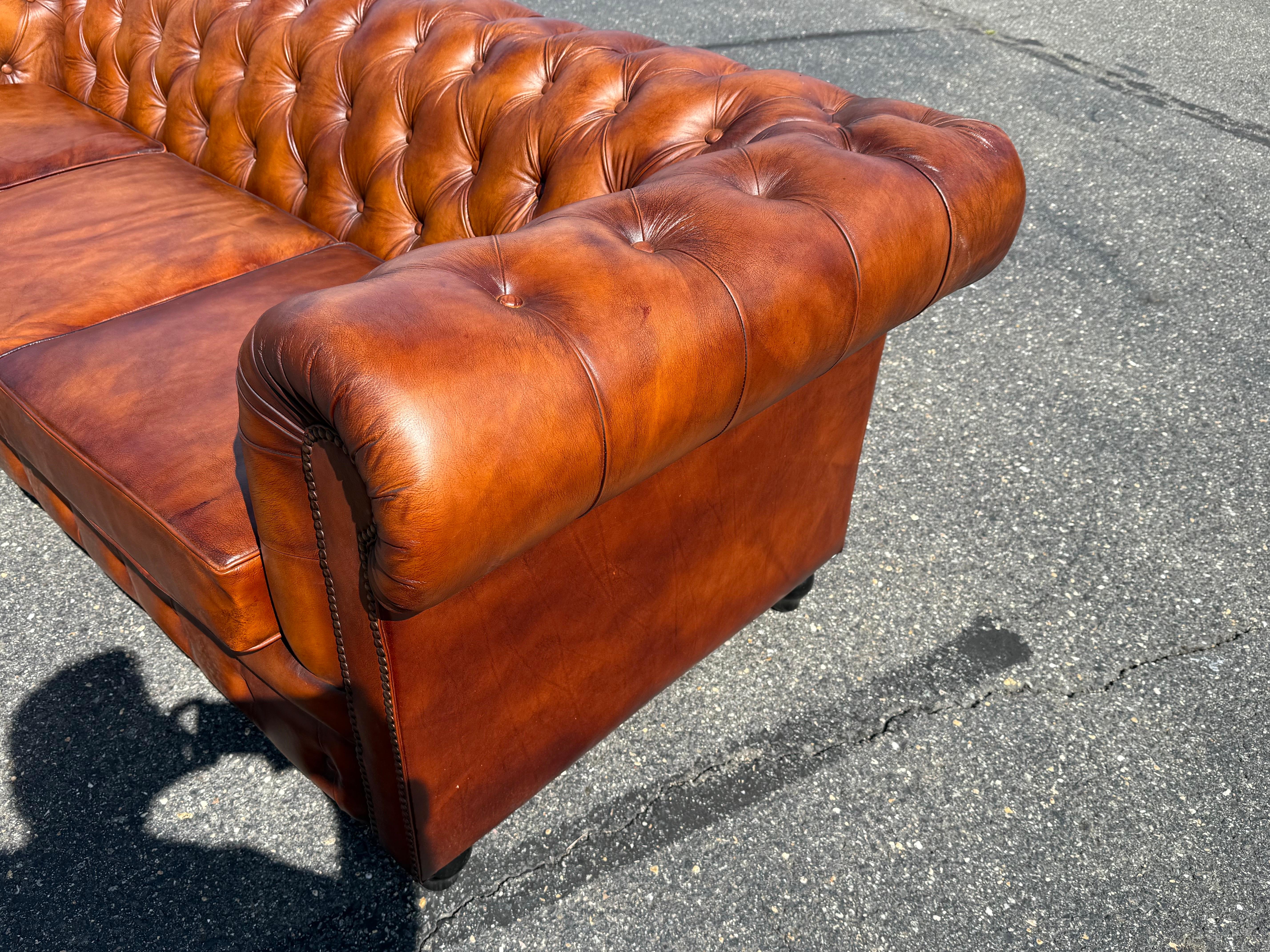XXIe siècle et contemporain Fantastique 7ft Cigar Lounge Brown Leather English-Made Leather Chesterfield en vente