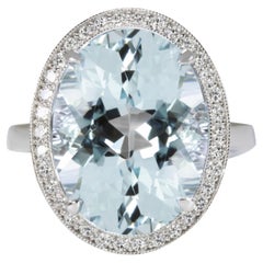 Fantastico anello solitario con diamante acquamarina ovale da 8 carati