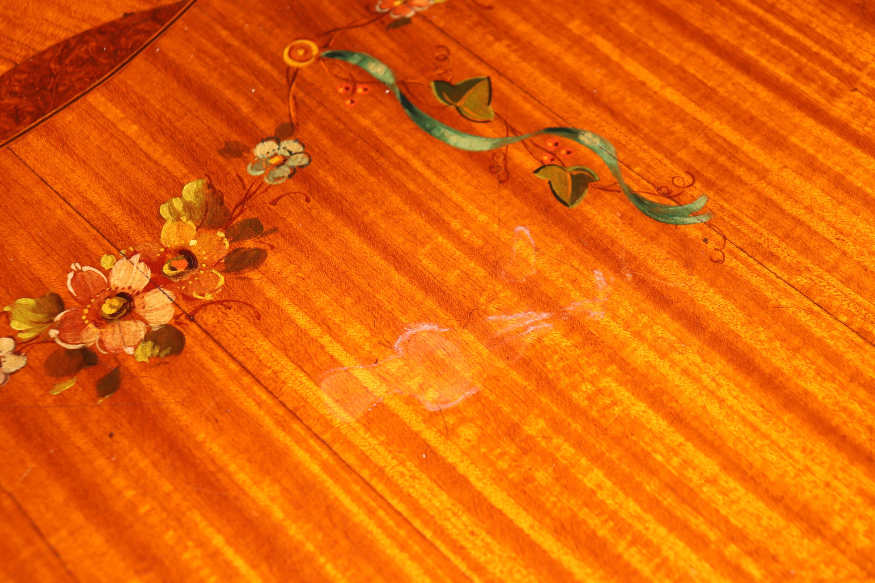 Fantastica credenza Adams decorata con vernice in legno di raso e noce CIRCA 1920 in vendita 7
