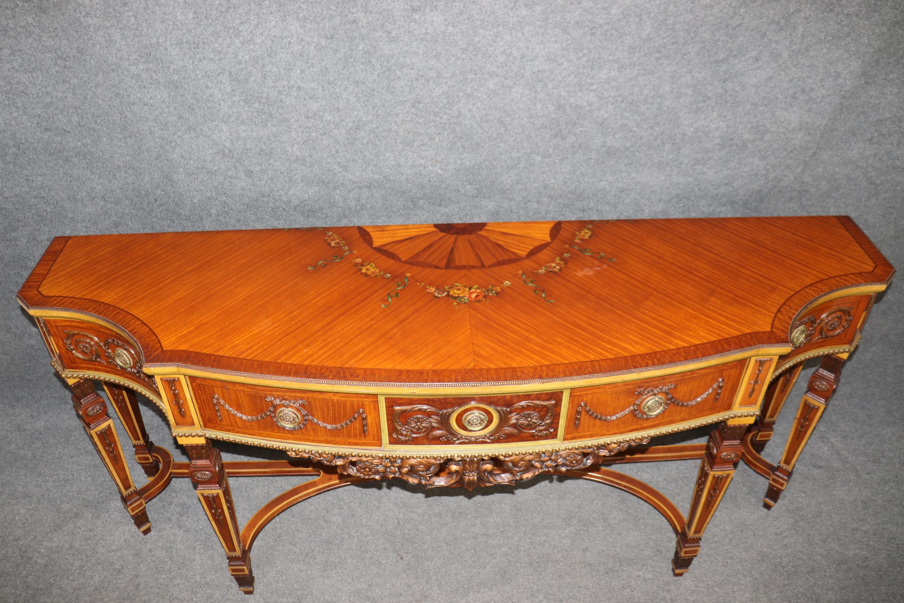 Stile Adam Fantastica credenza Adams decorata con vernice in legno di raso e noce CIRCA 1920 in vendita