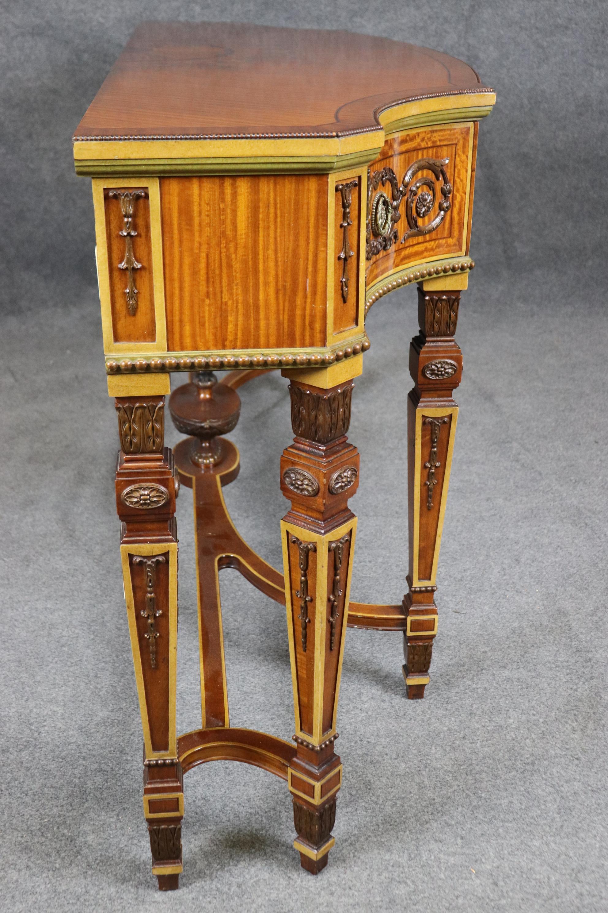 Fantastica credenza Adams decorata con vernice in legno di raso e noce CIRCA 1920 in vendita 2